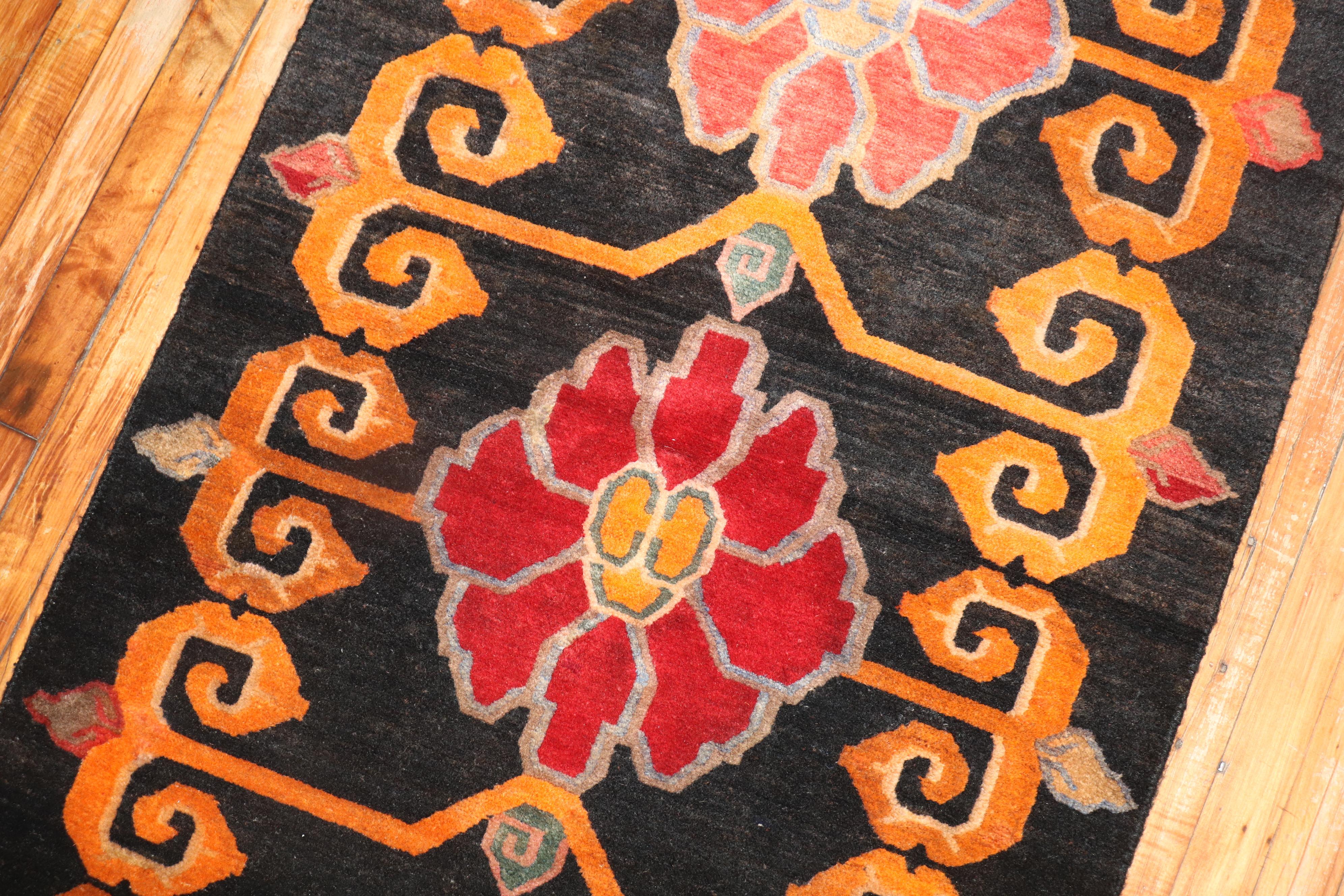 Vintage Tibetan Floral Rug In Good Condition For Sale In New York, NY