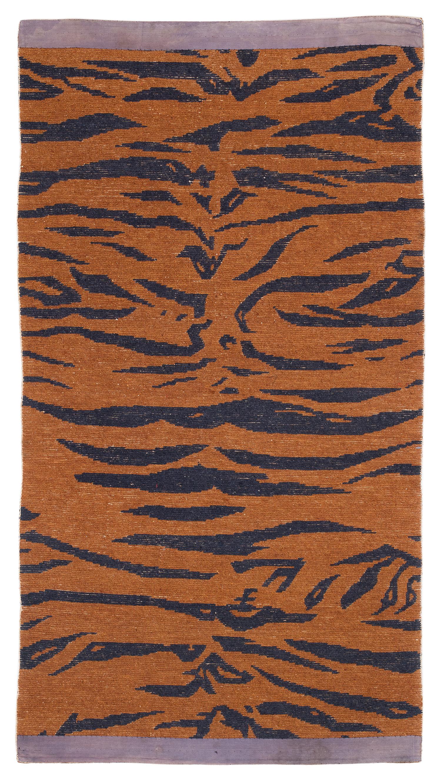 Tappeto vintage tibetano Khaden Tiger Animal Print con accenti di lana marrone fatto a mano in vendita 6