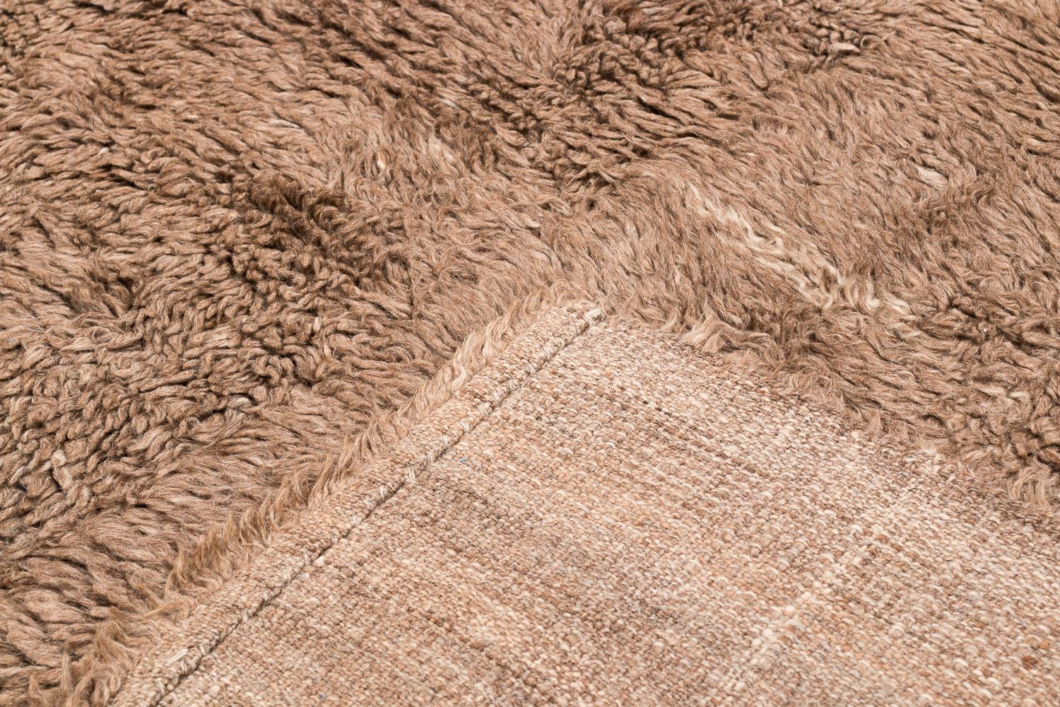 Couverture ou tapis tibétain vintage en laine Brown avec panneau d'extrémité rouge 6'8