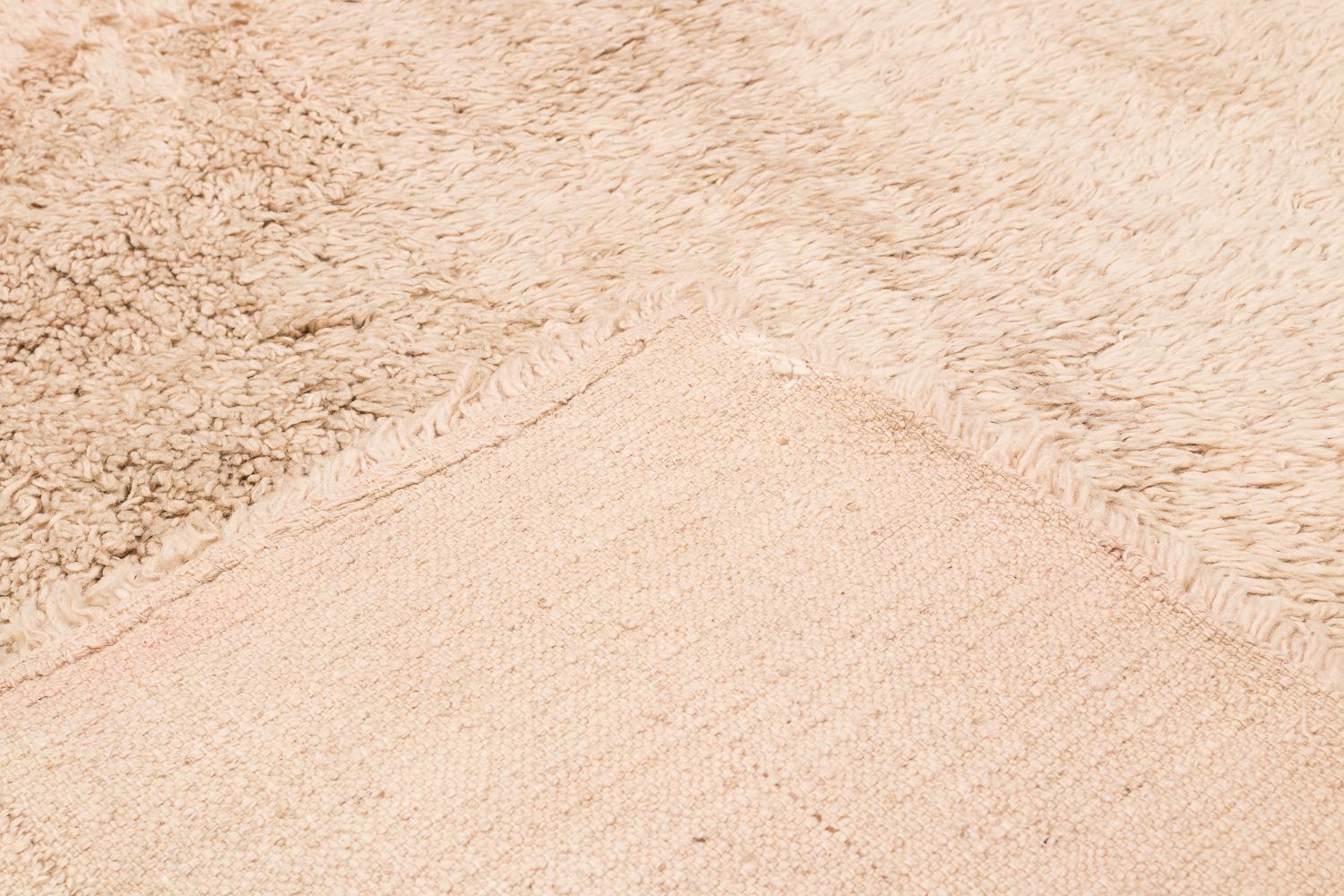 Lana Tappeto o coperta tibetana vintage in lana bianca naturale con pannello finale rosso 5'8