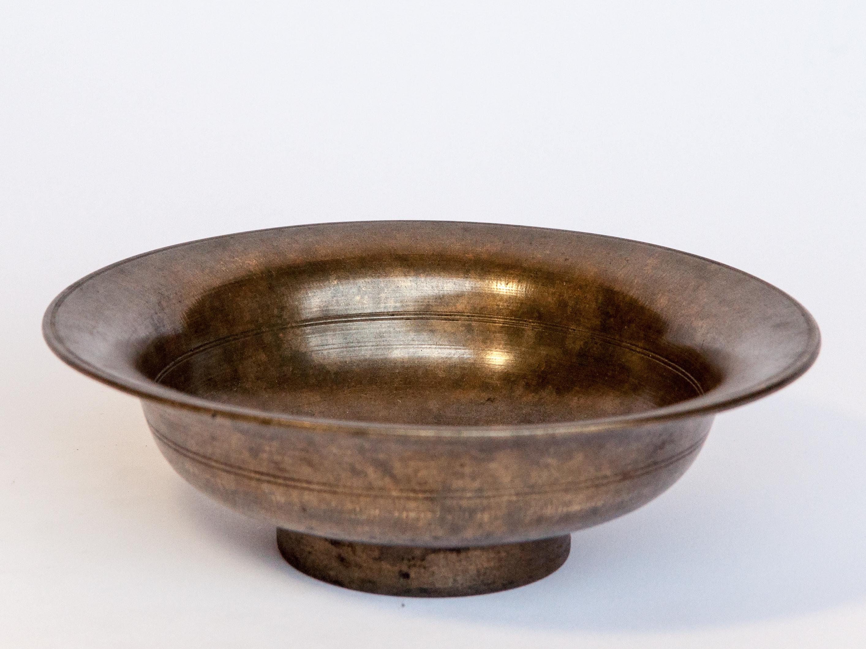 Vintage Tibetan / Nepali Tsampa Bowl, Bronze, Nepal, Early to Mid-20th Century 6