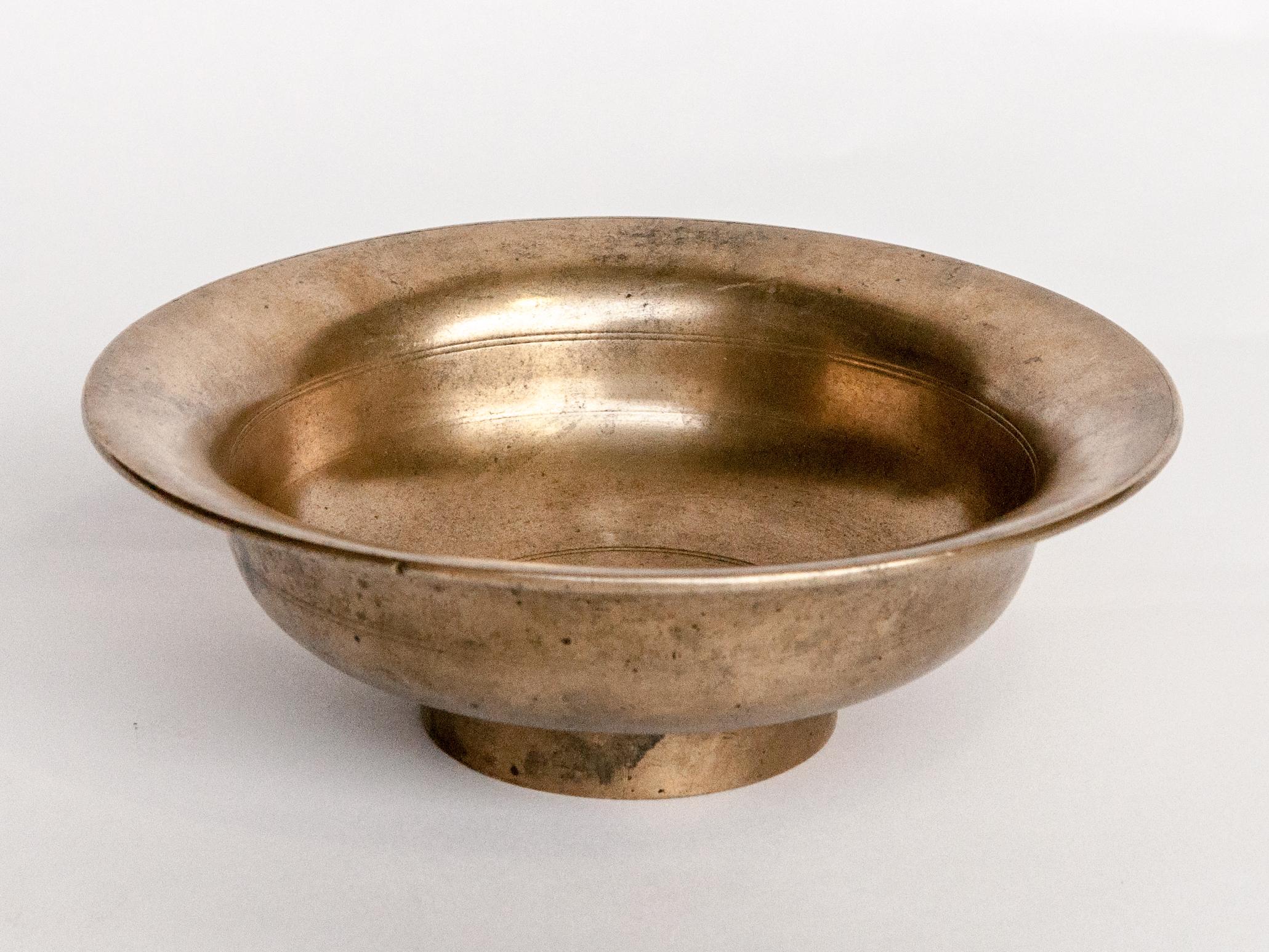 Vintage Tibetan / Nepali Tsampa Bowl, Bronze, Nepal, Early to Mid-20th Century In Good Condition In Point Richmond, CA