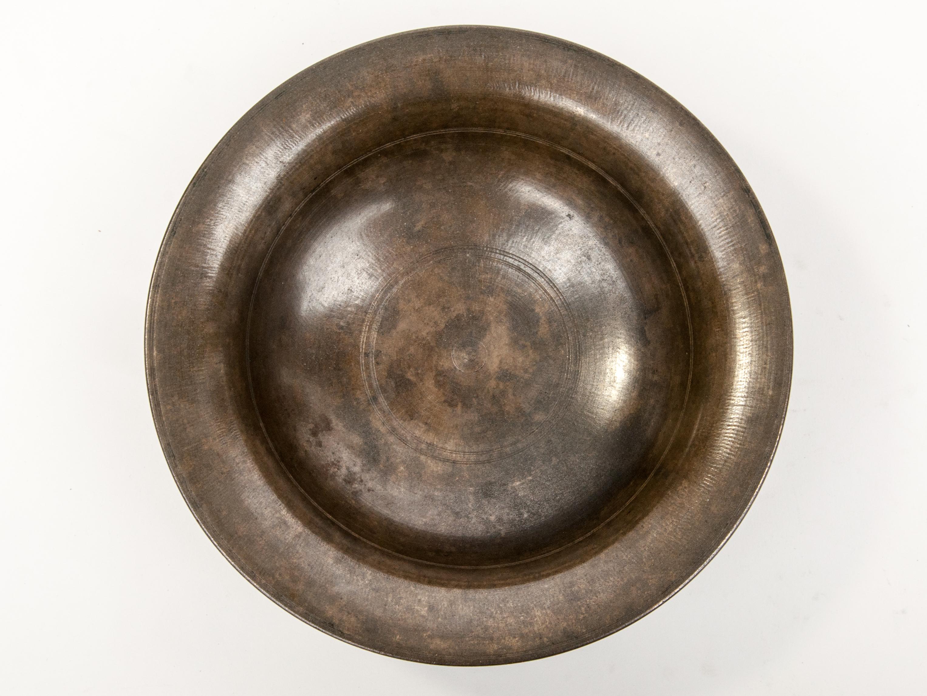 Vintage Tibetan / Nepali Tsampa Bowl, Bronze, Nepal, Early to Mid-20th Century 2