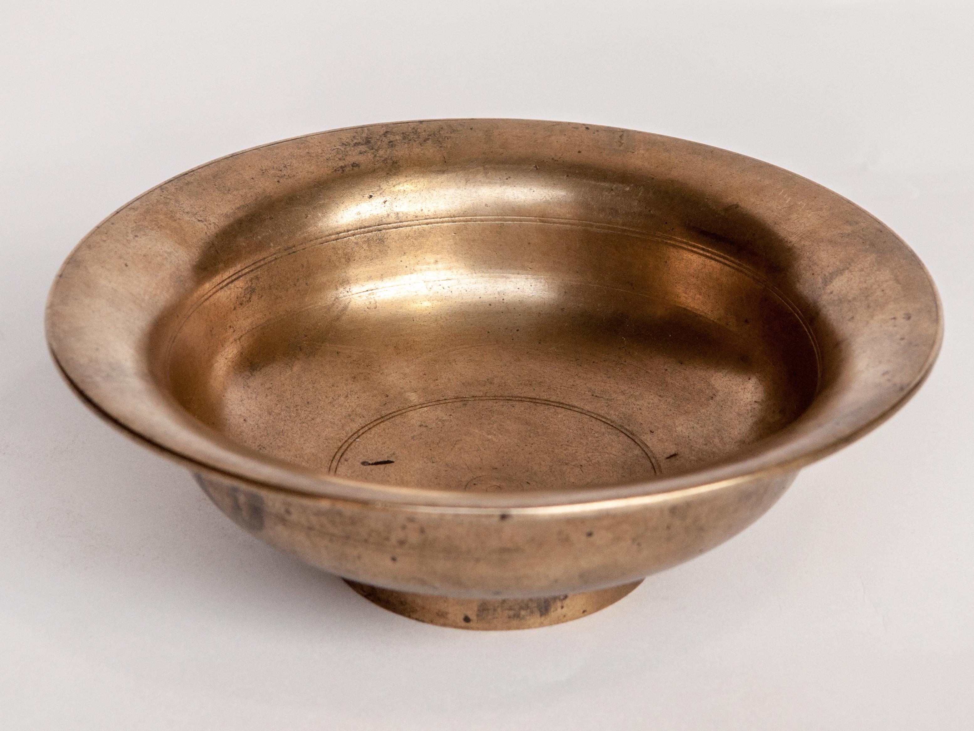 Vintage Tibetan / Nepali Tsampa Bowl, Bronze, Nepal, Early to Mid-20th Century 2