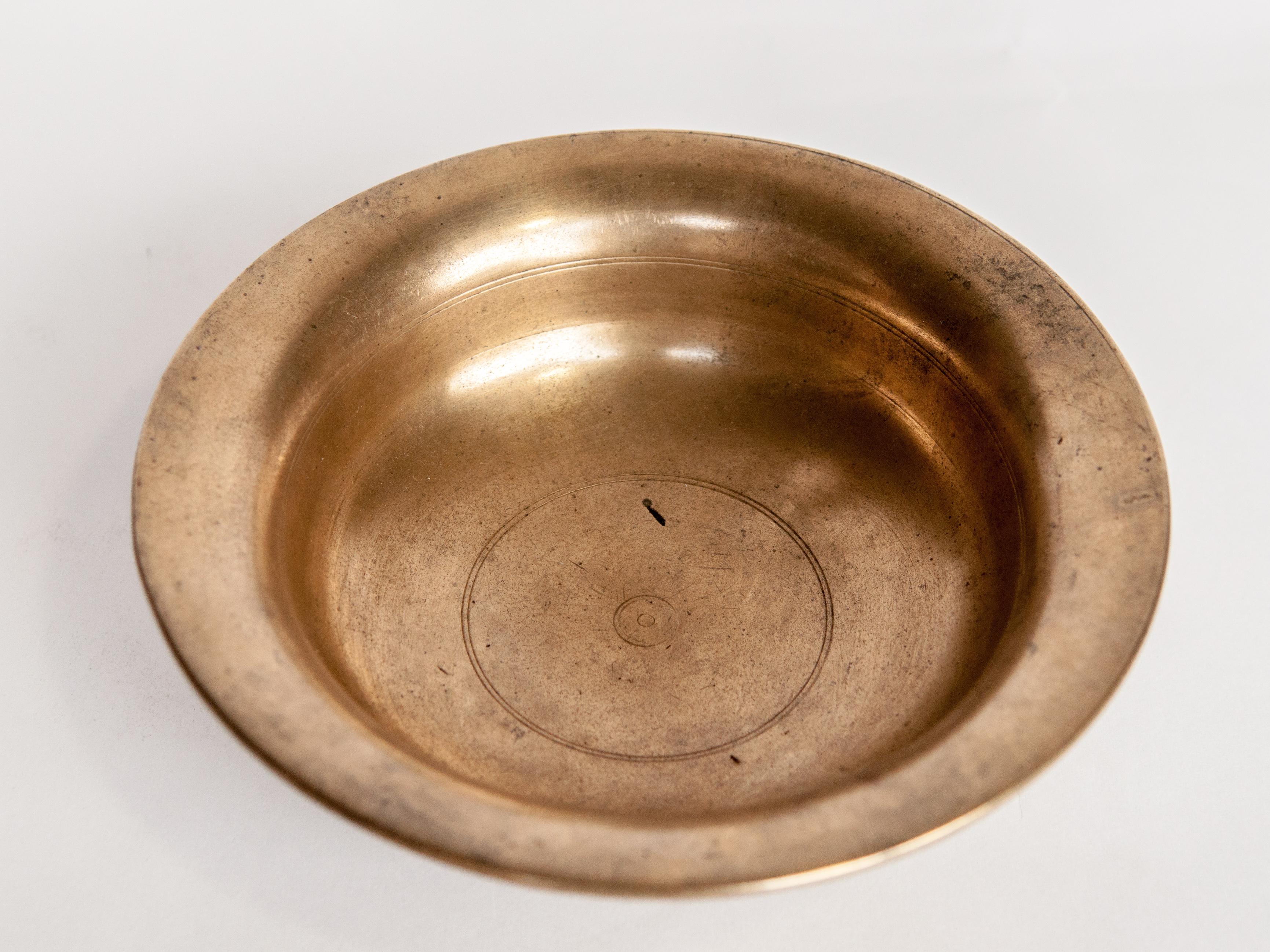 Vintage Tibetan / Nepali Tsampa Bowl, Bronze, Nepal, Early to Mid-20th Century 3