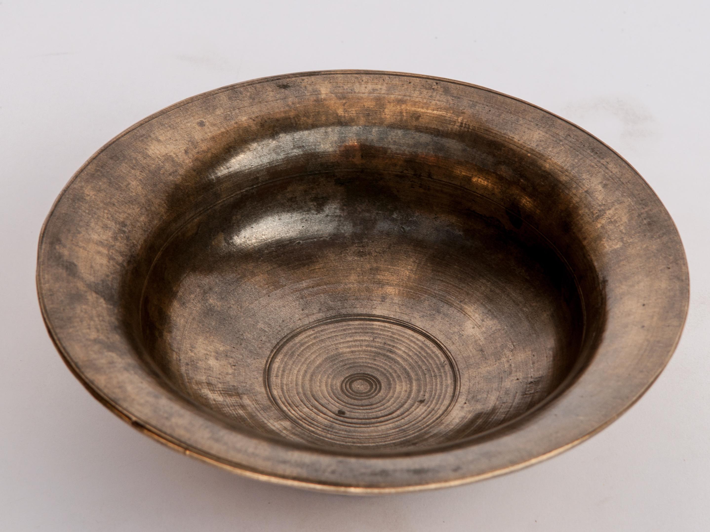 Vintage Tibetan / Nepali Tsampa Bowl, Bronze, Nepal, Mid-20th Century 3