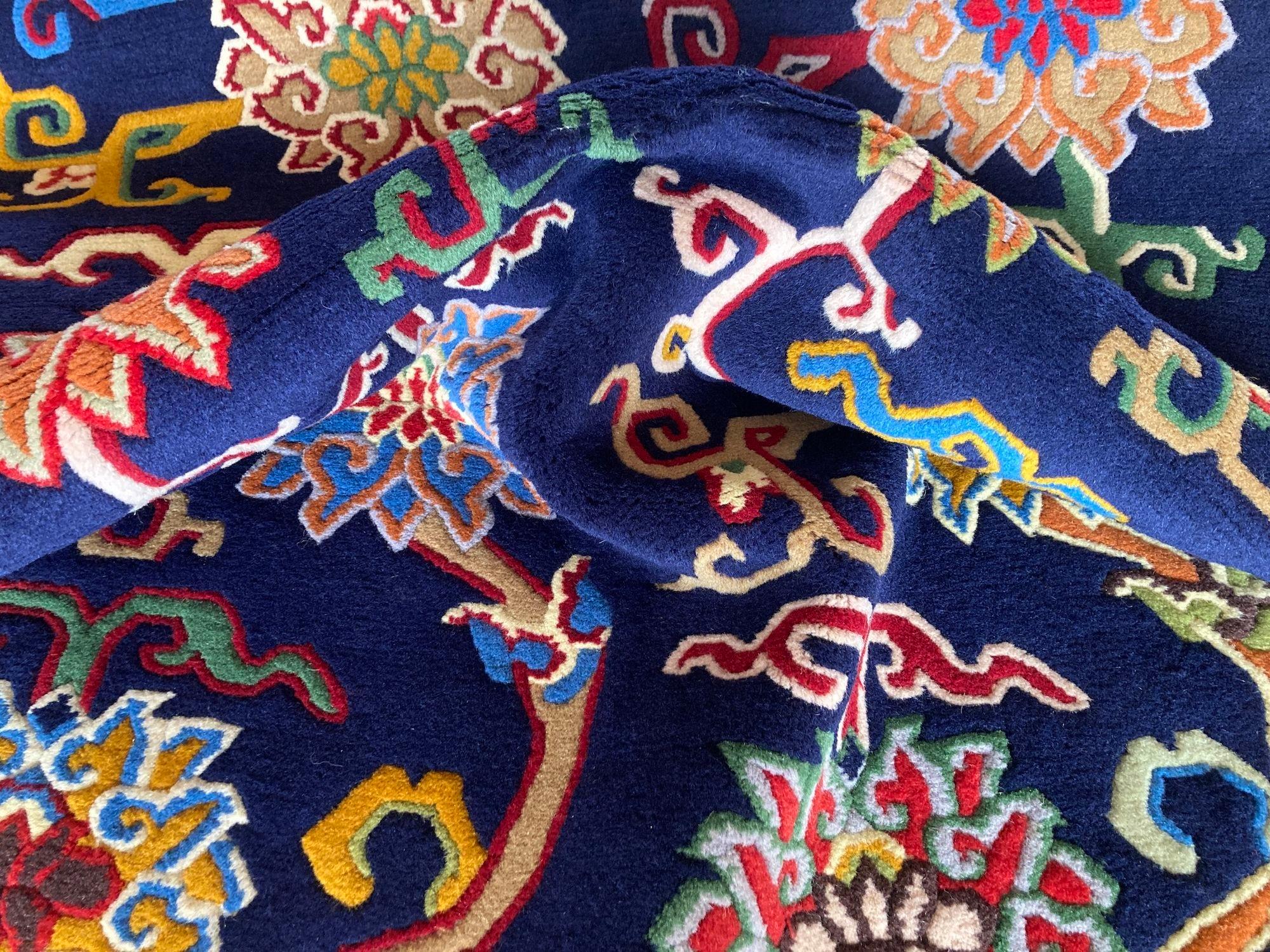 Alter tibetischer Teppich 1,75m x 0,91m im Angebot 8