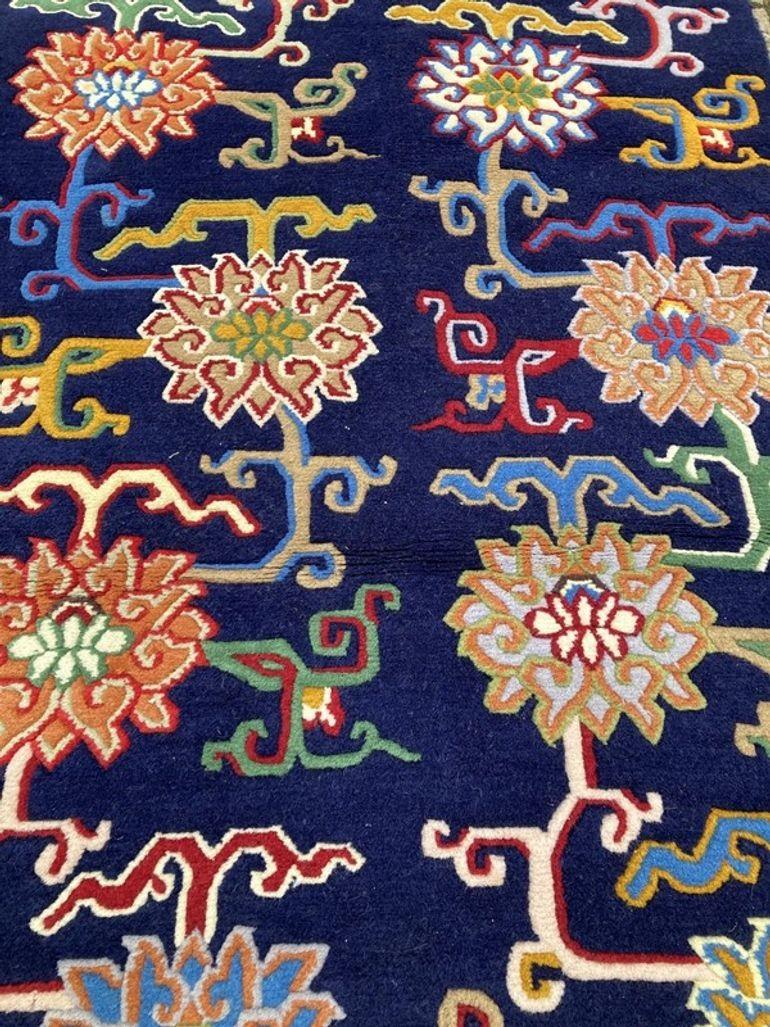 Alter tibetischer Teppich 1,75m x 0,91m im Angebot 2