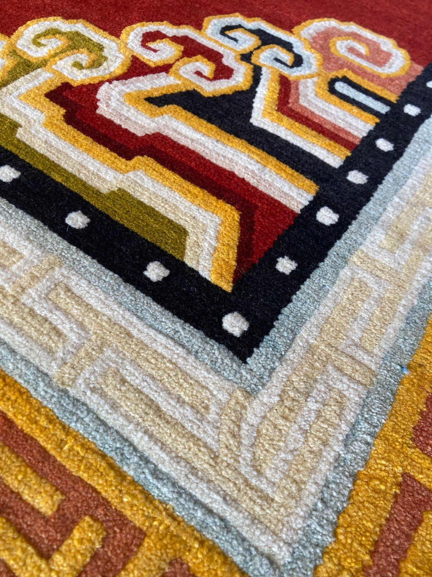 Tibetischer Vintage-Teppich 2,11 m X 1,24 m im Angebot 6