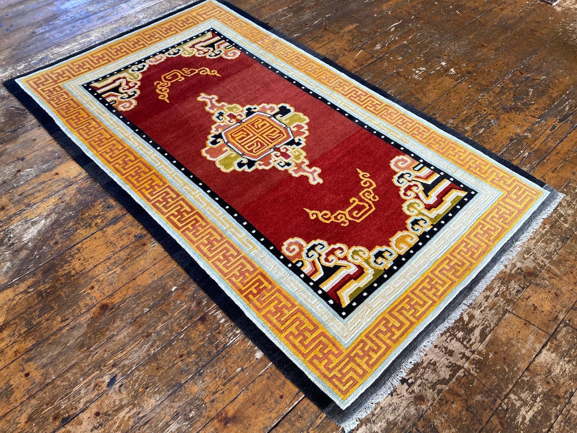 Tibetischer Vintage-Teppich 2,11 m X 1,24 m (Mitte des 20. Jahrhunderts) im Angebot