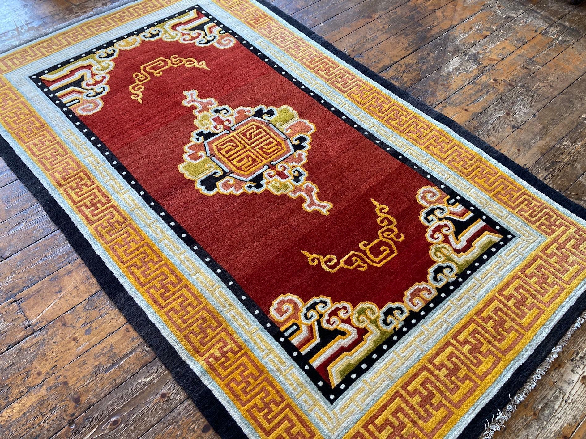 Tibetischer Vintage-Teppich 2,11 m X 1,24 m (Wolle) im Angebot