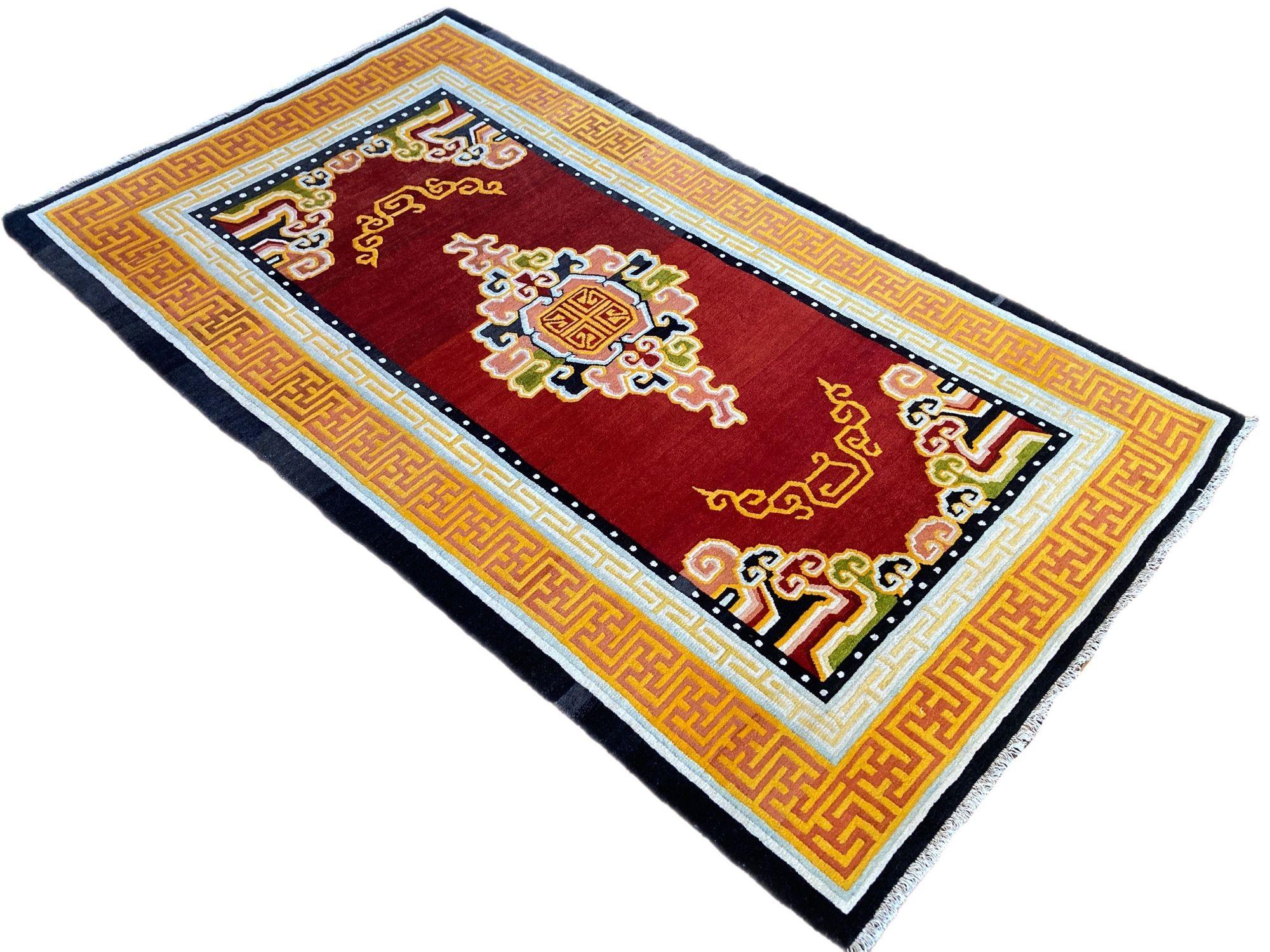 Tappeto tibetano vintage 2,12 m x 1,24 m In condizioni buone in vendita a St. Albans, GB
