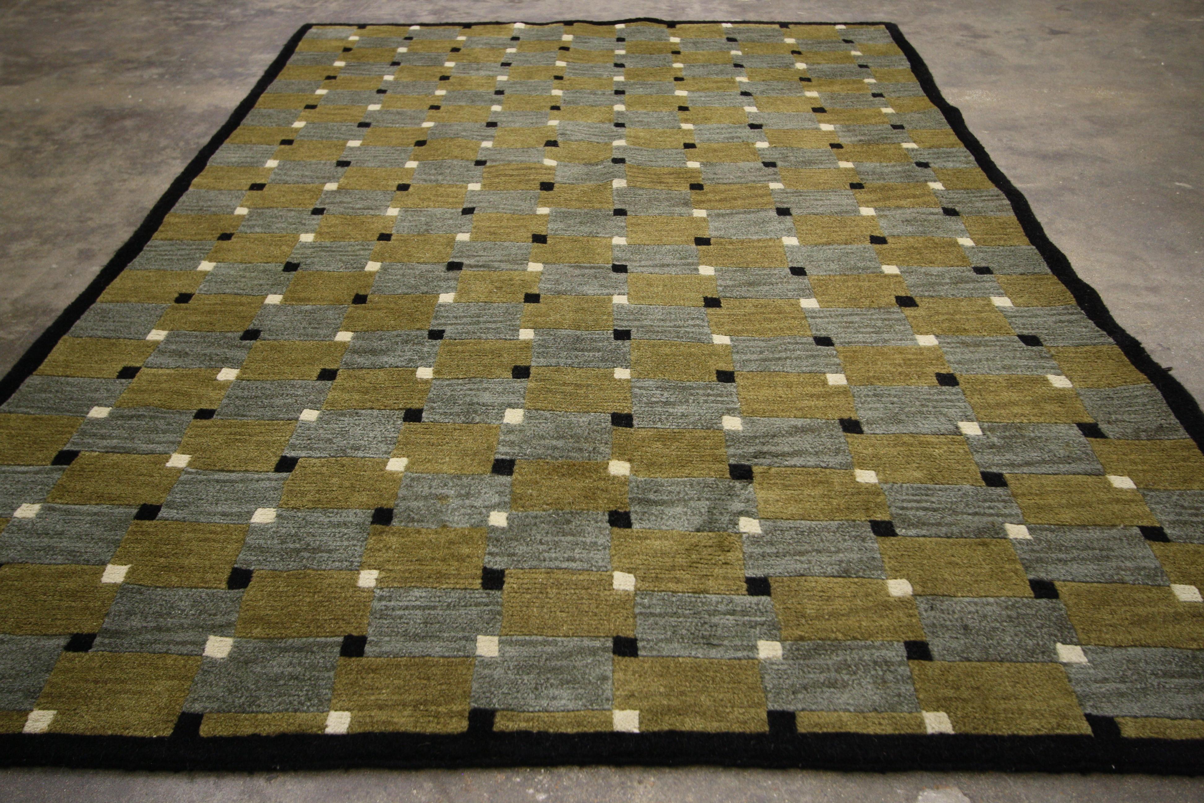 Vintage Tibetan Rug with Checkered Square Pattern and Modern Style For Sale 2