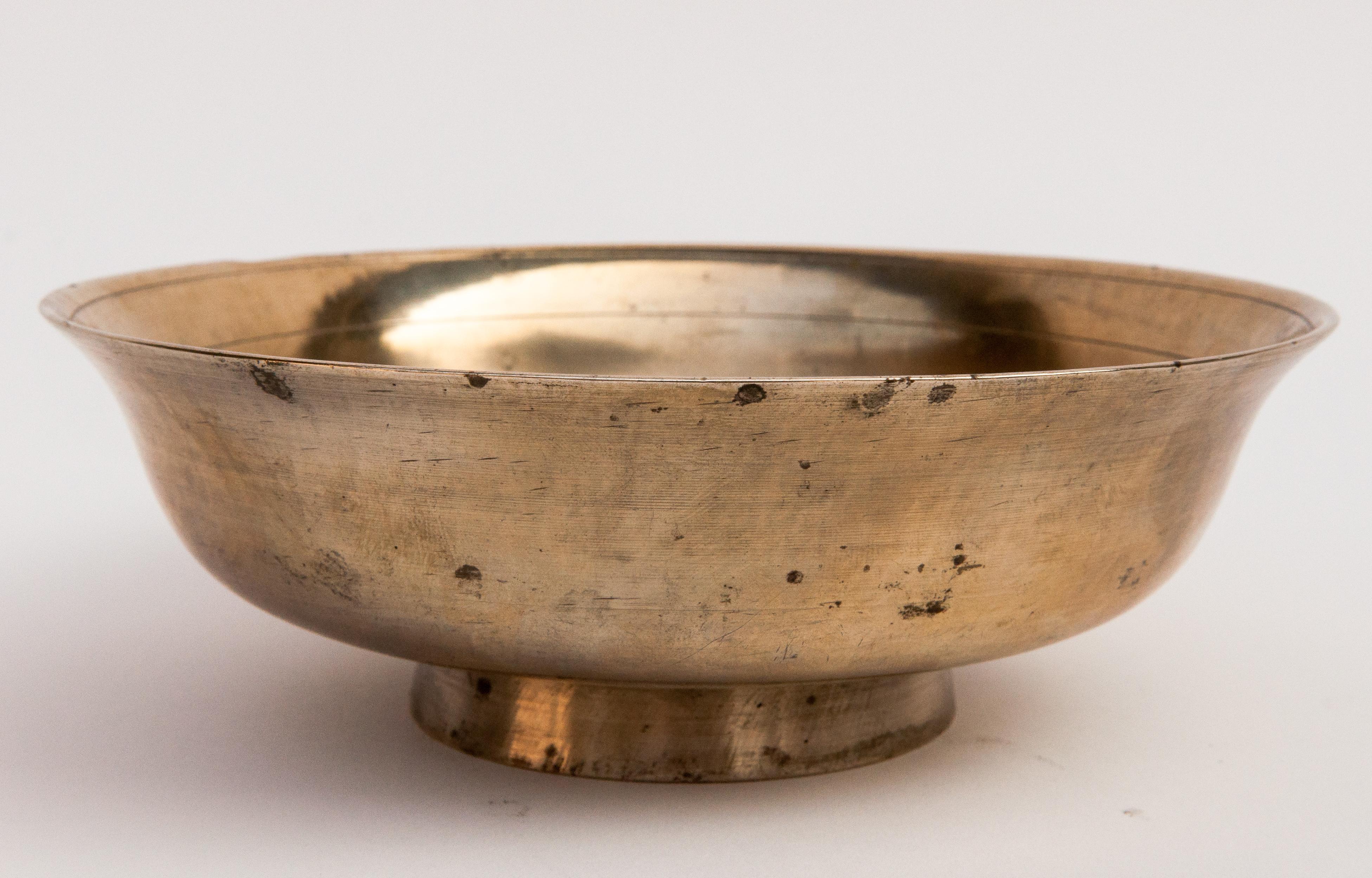 Vintage Tibetan Tsampa Bowl, Bronze, Large, Nepal or Tibet, Mid-20th Century In Good Condition In Point Richmond, CA