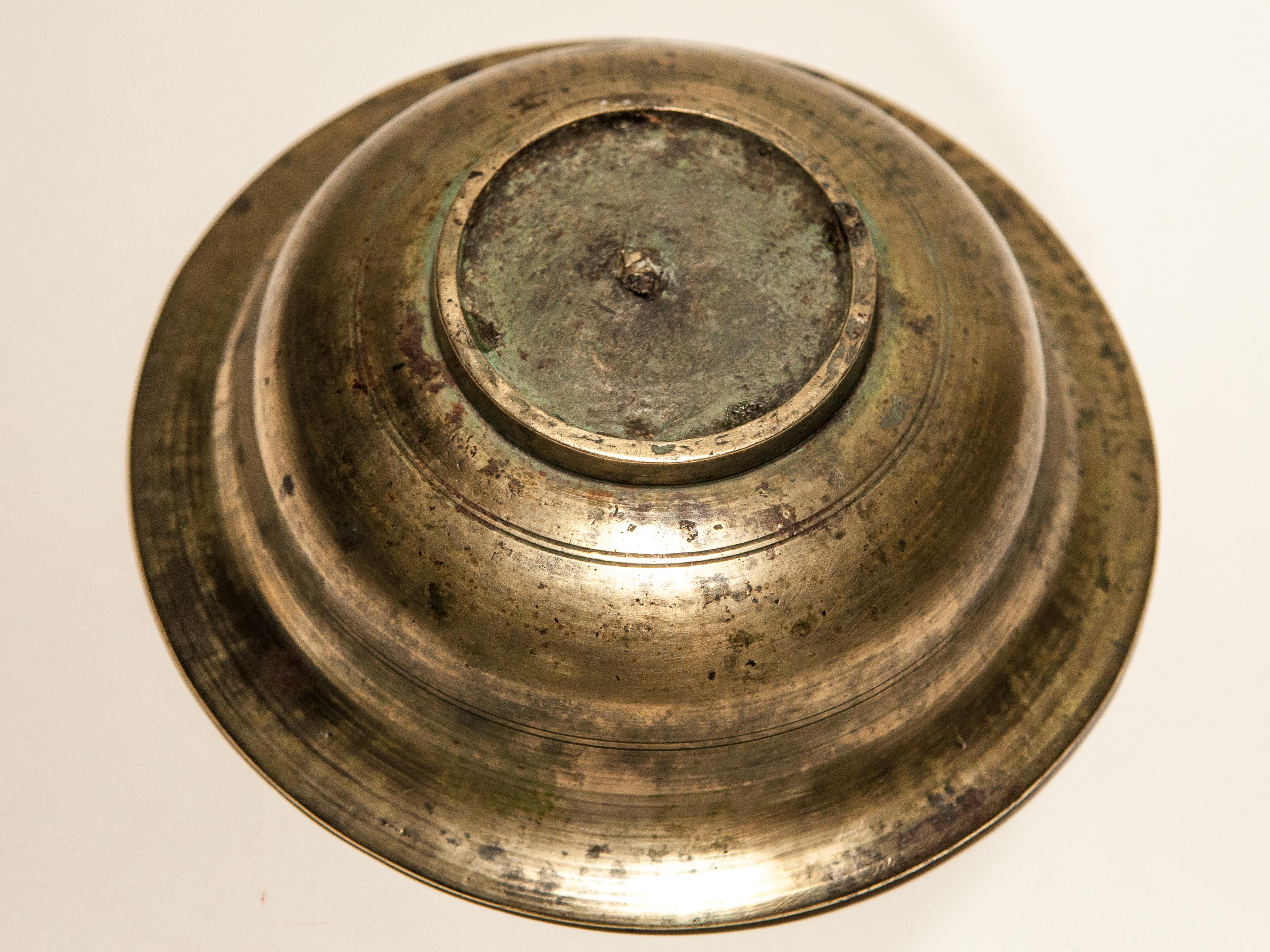 Vintage Tibetan Tsampa Bowl, Bronze, Tibet, Early to Mid-20th Century 10