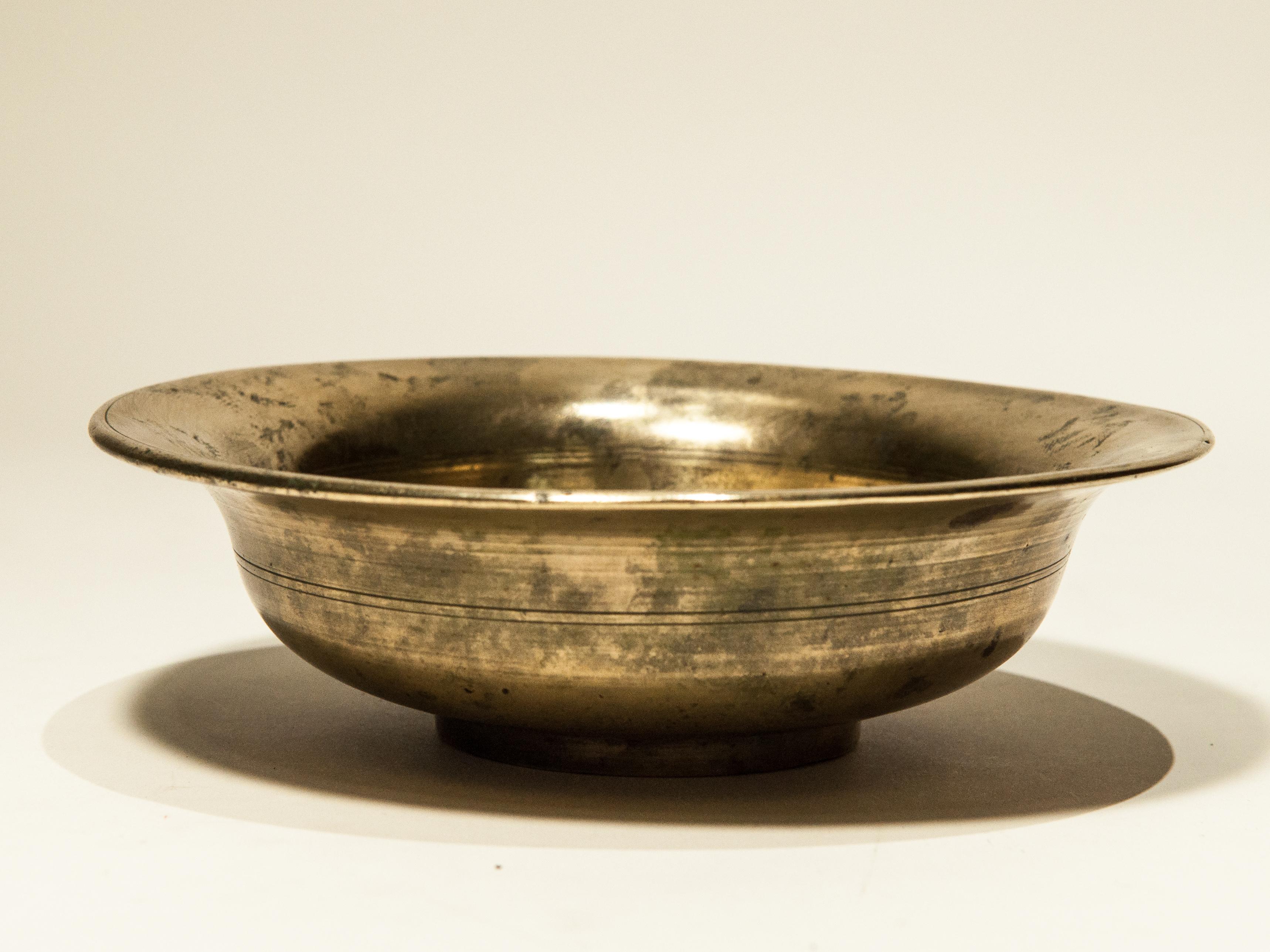 Vintage Tibetan Tsampa Bowl, Bronze, Tibet, Early to Mid-20th Century 4