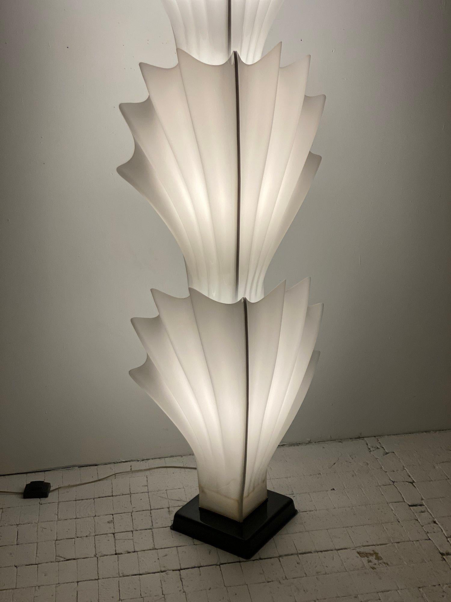 Vintage Tiered Molded Plexi Shell Floor Lamp by Roger Rougier, Circa 1970s 5