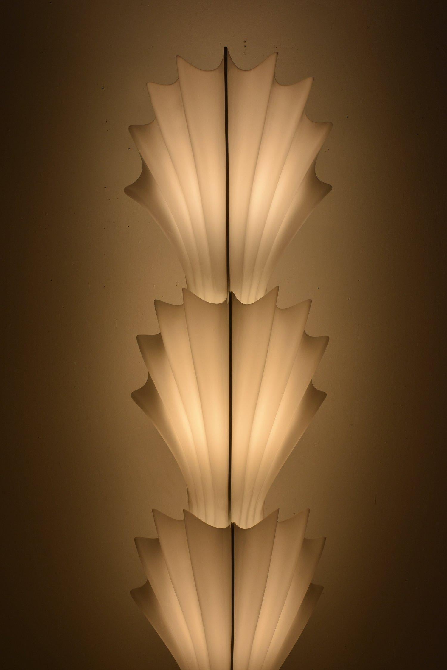 Vintage Tiered Molded Plexi Shell Floor Lamp by Roger Rougier, Circa 1970s 1