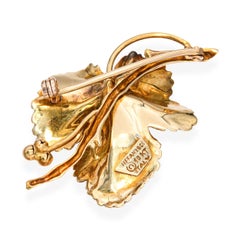 Vintage Tiffany 18k Yellow Gold & Sapphire Maple Leaf Brooch