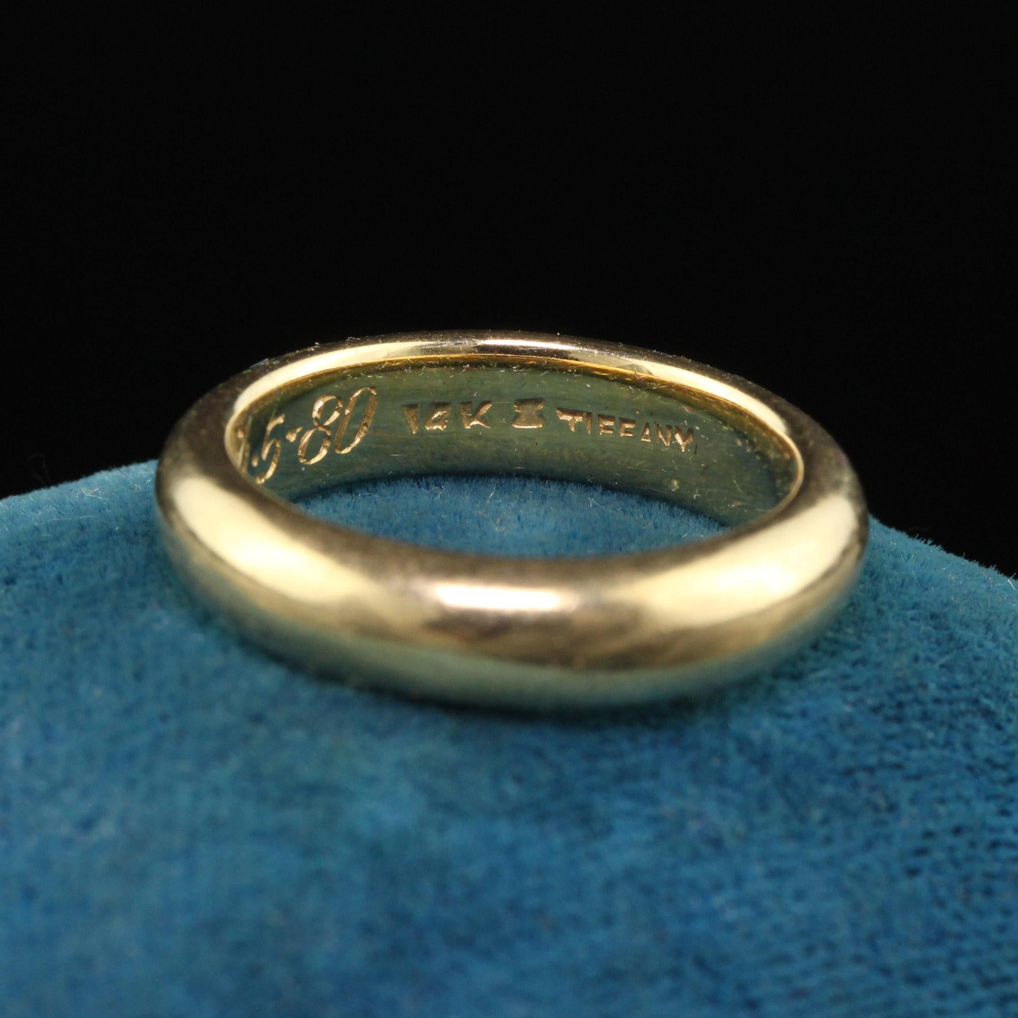 Vintage Tiffany and Co 14K Yellow Gold Classic Wedding Band - Size 4 1/2 In Good Condition For Sale In Great Neck, NY