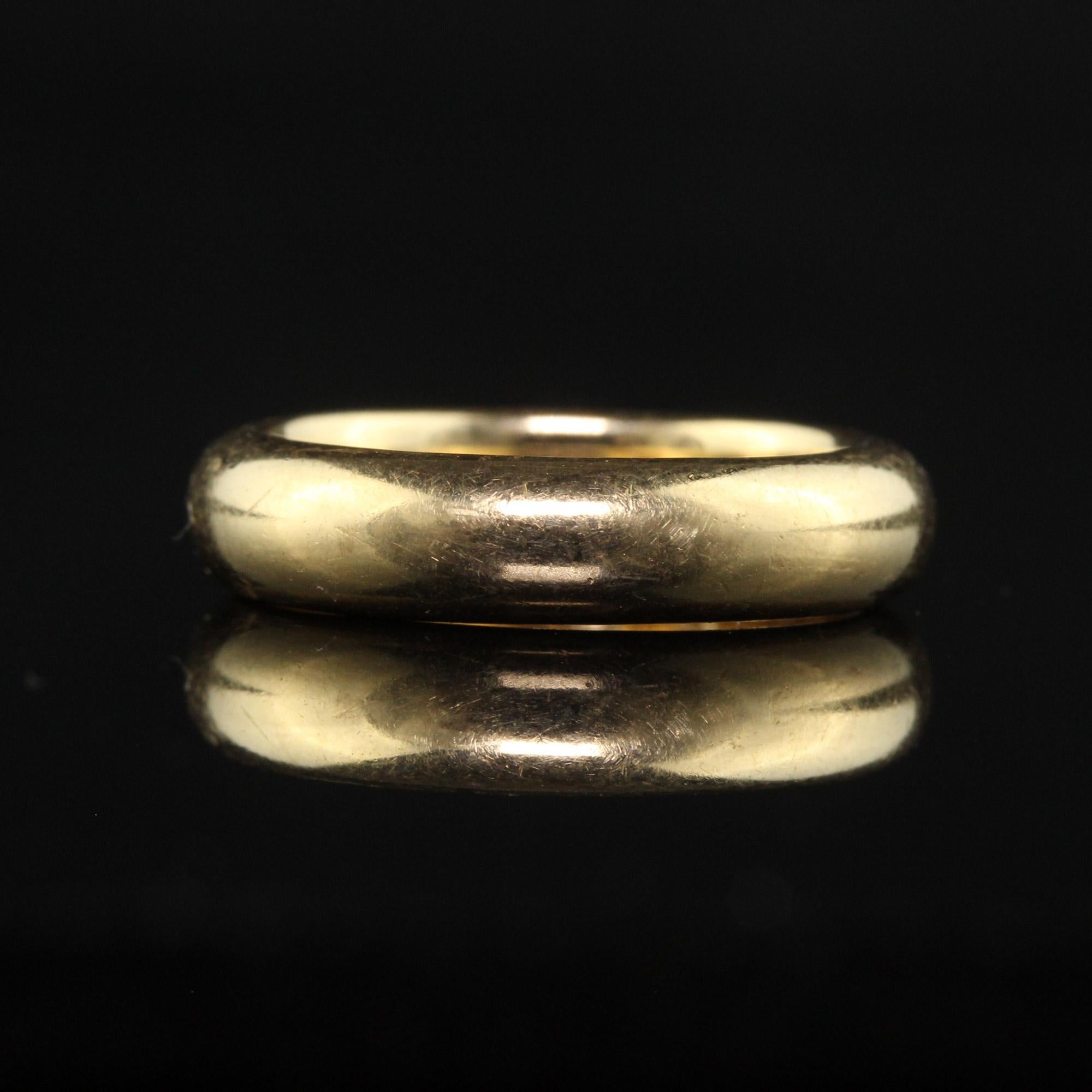 Vintage Tiffany and Co 14K Yellow Gold Classic Wedding Band - Size 4 1/2 For Sale 1
