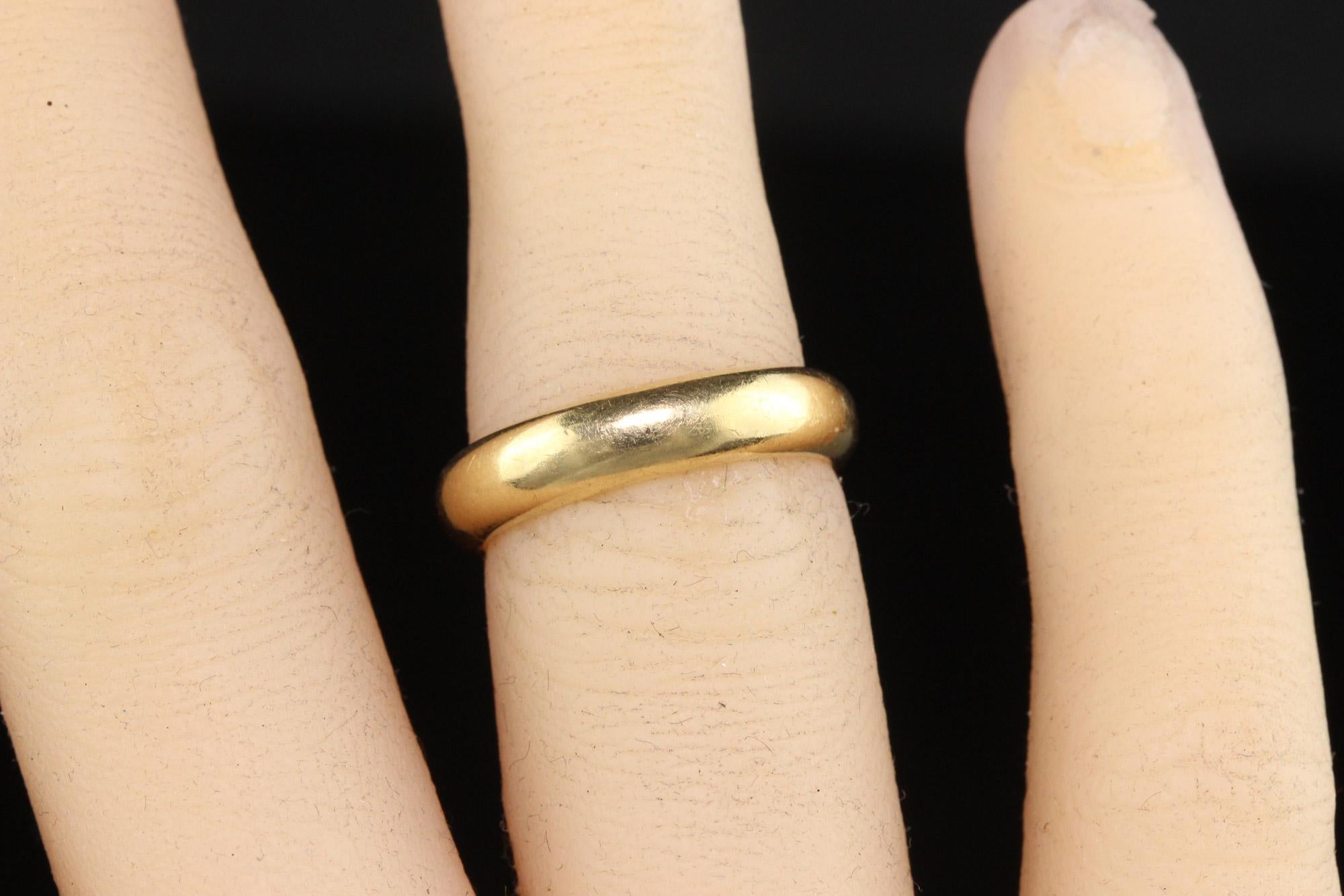 Vintage Tiffany and Co 14K Yellow Gold Classic Wedding Band - Size 4 1/2 For Sale 3