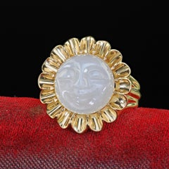 Vintage Tiffany and Co 18K Yellow Gold Carved Moonstone Face Sun Ring