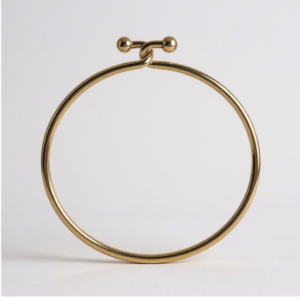 Vintage Tiffany & Co 18K Yellow Golding & Co Hook and Eye Bangle Bracelet en vente 5