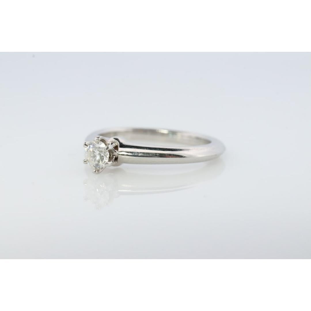 Women's Vintage Tiffany and Co. Diamond Ring. Authentic 0.17ct Tiffany Platinum Diamond For Sale