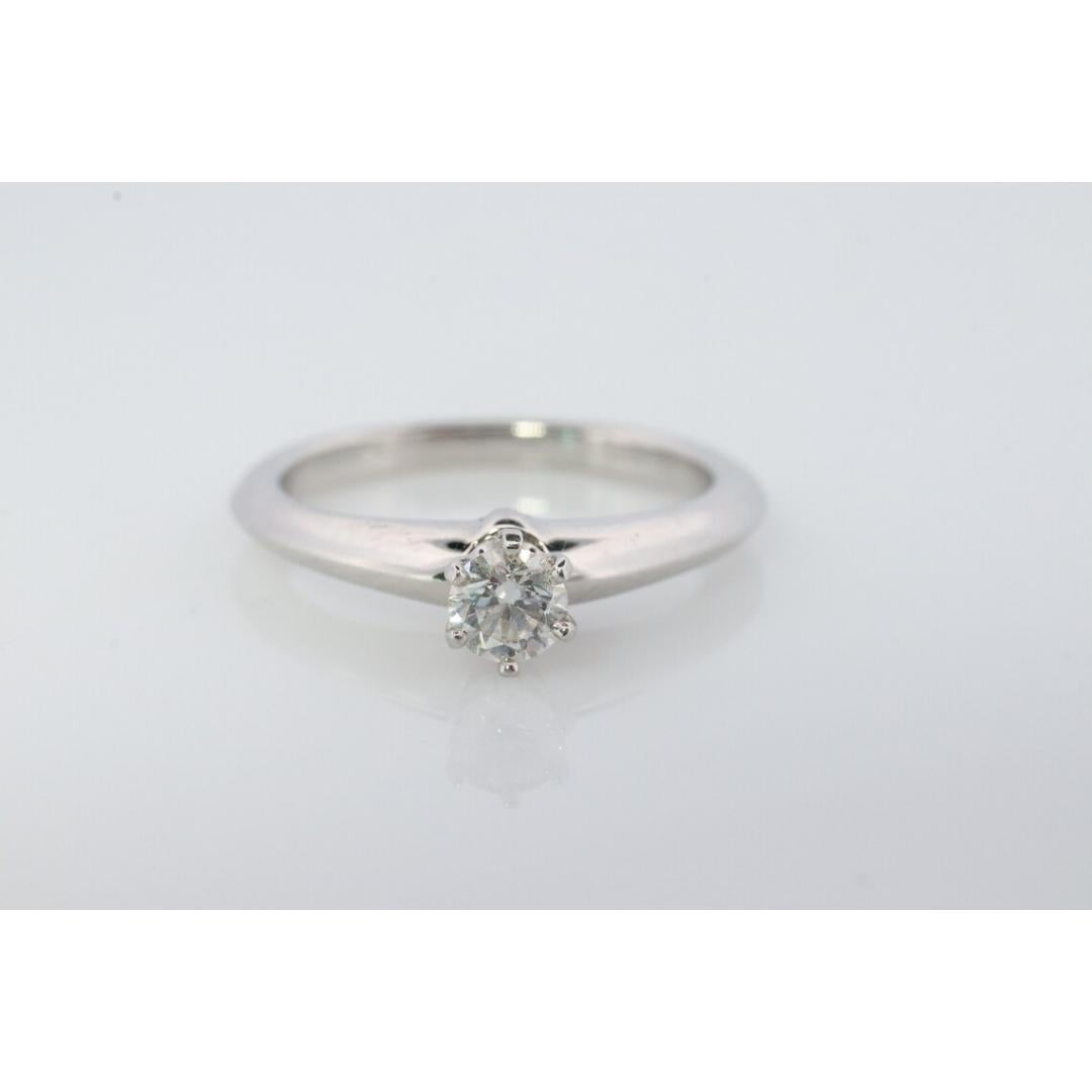 Vintage Tiffany and Co. Diamond Ring. Authentic 0.17ct Tiffany Platinum Diamond For Sale 1