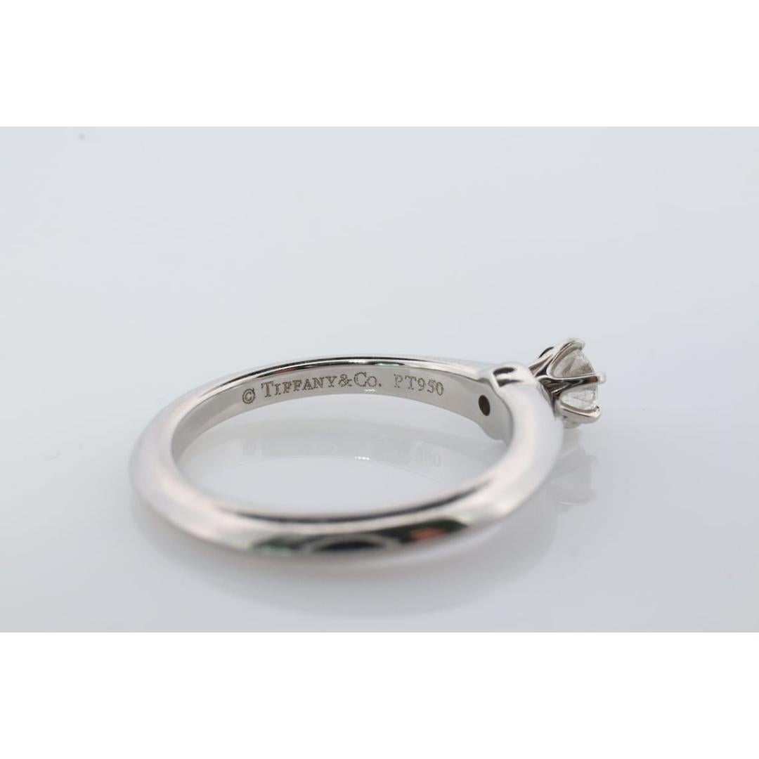 Vintage Tiffany and Co. Diamond Ring. Authentic 0.17ct Tiffany Platinum Diamond For Sale 2