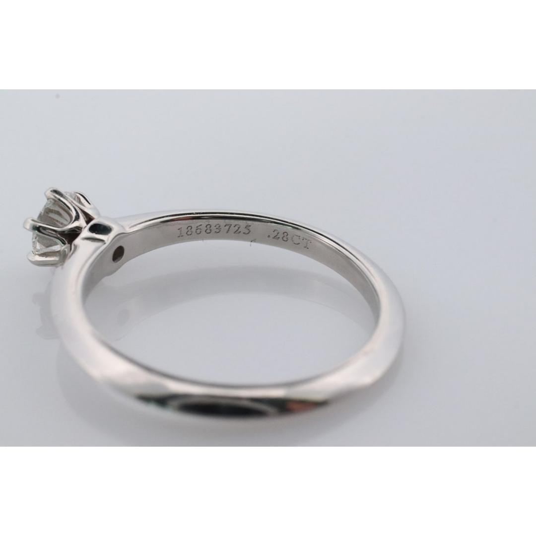 Vintage Tiffany and Co. Diamond Ring. Authentic Tiffany Platinum Diamond For Sale 1