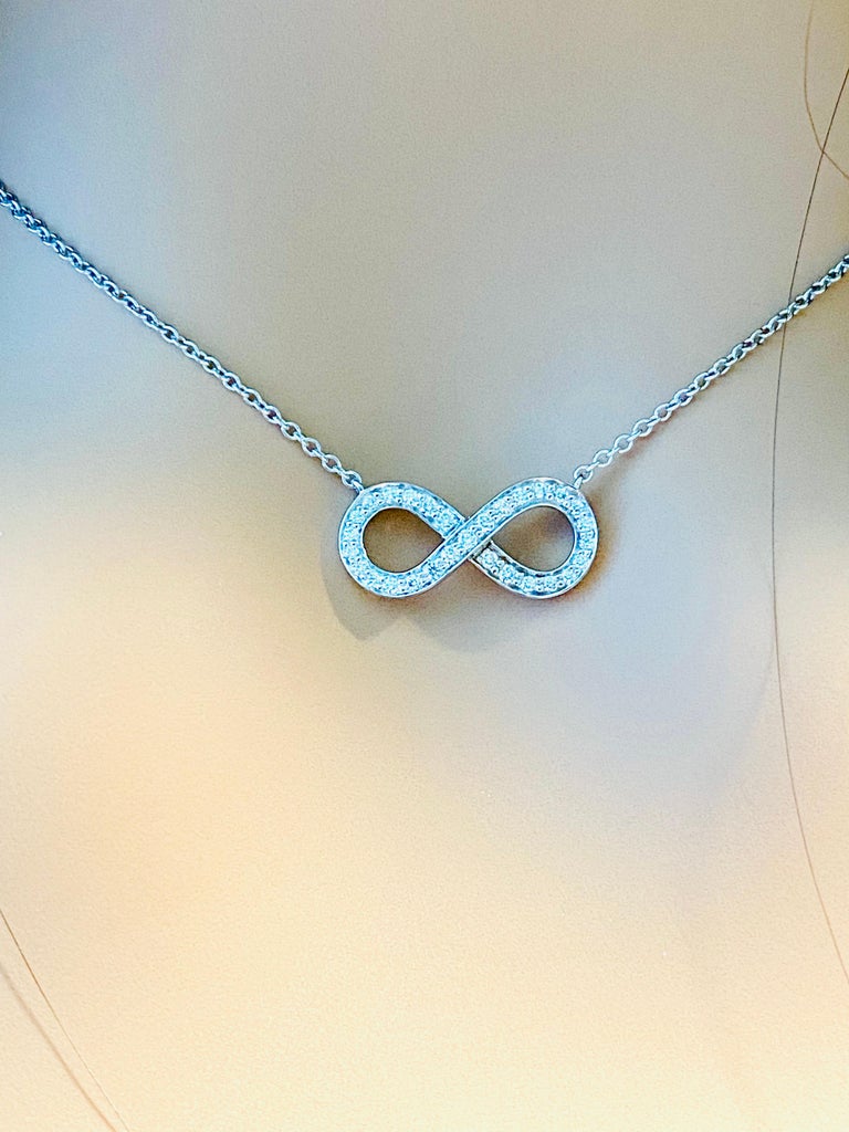 Vintage Tiffany and Co Infinity Platinum Diamond Pendant Necklace For Sale 2