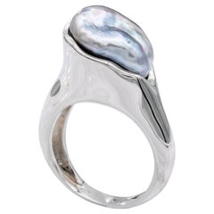 Vintage Tiffany and Co. Platinum Elsa Peretti Baroque Tahitian Pearl Ring