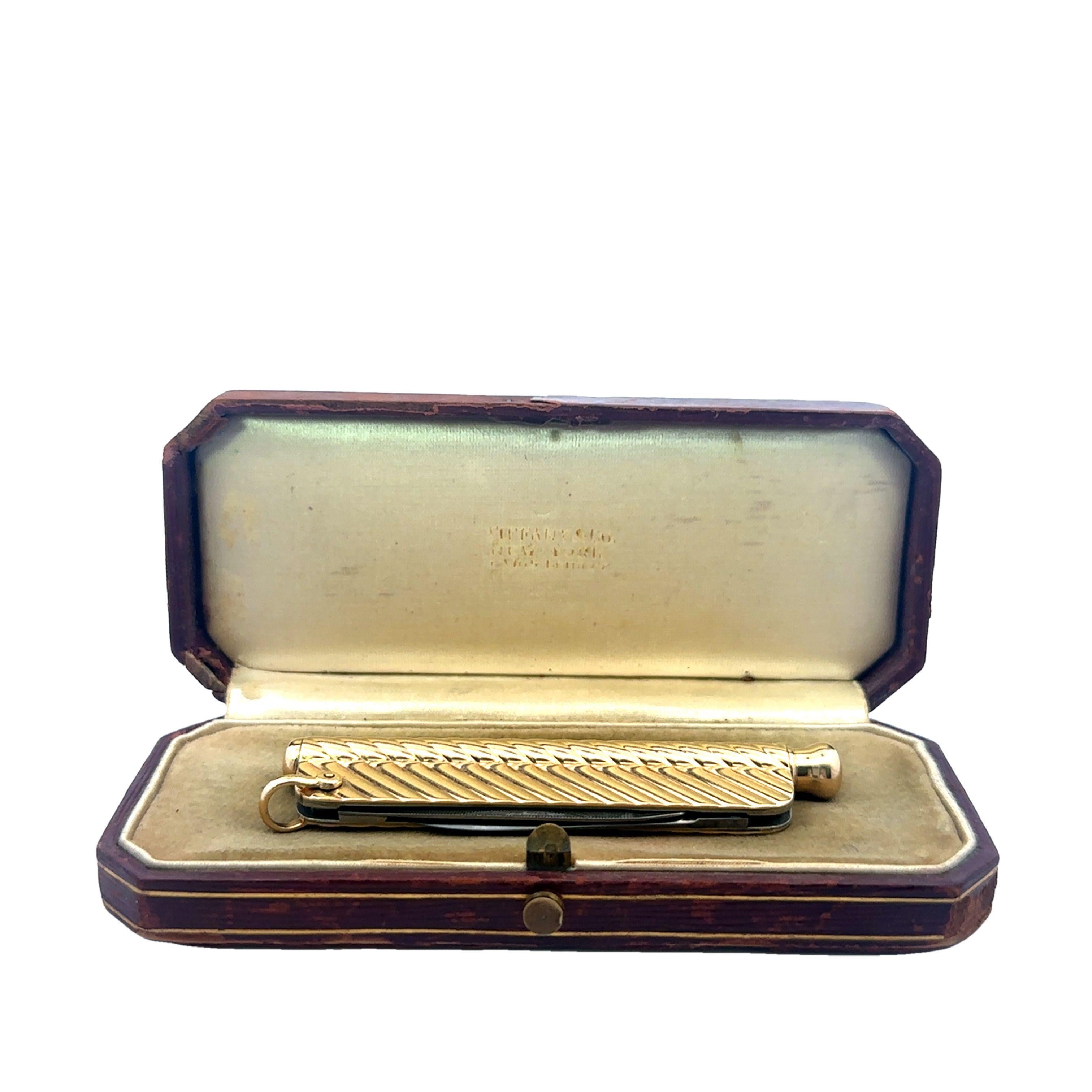 Vintage Tiffany and Co Pocket Knife and Extendable Working Pencil in 14K Gold In Excellent Condition In Fairfield, CT