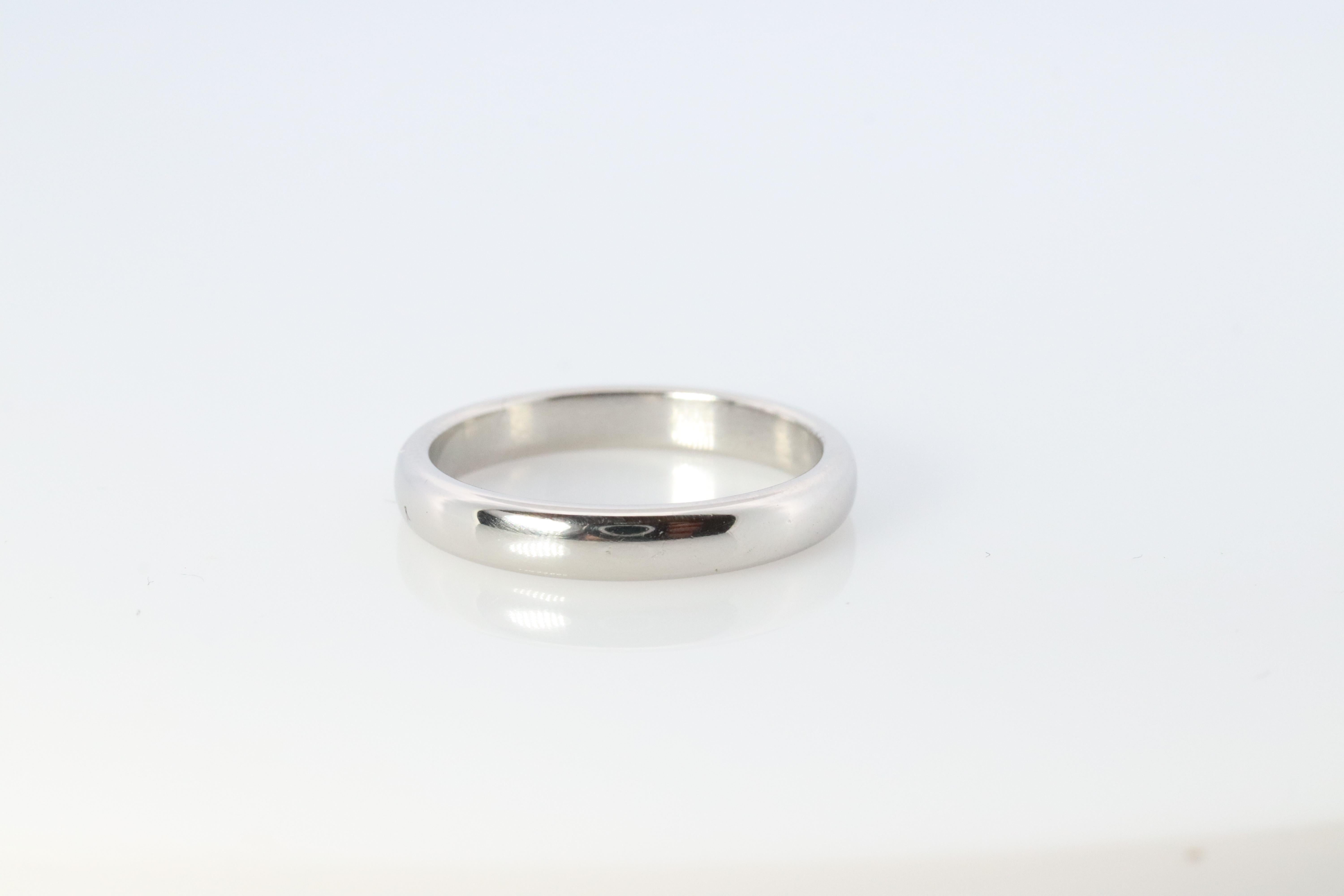 Vintage Tiffany and Co Ring. Authentic Platinum Wedding Band. T&CO 3mm Lucida 2