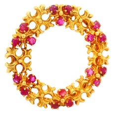 Vintage Tiffany and Co. Ruby 18K Yellow Gold Wreath Brooch