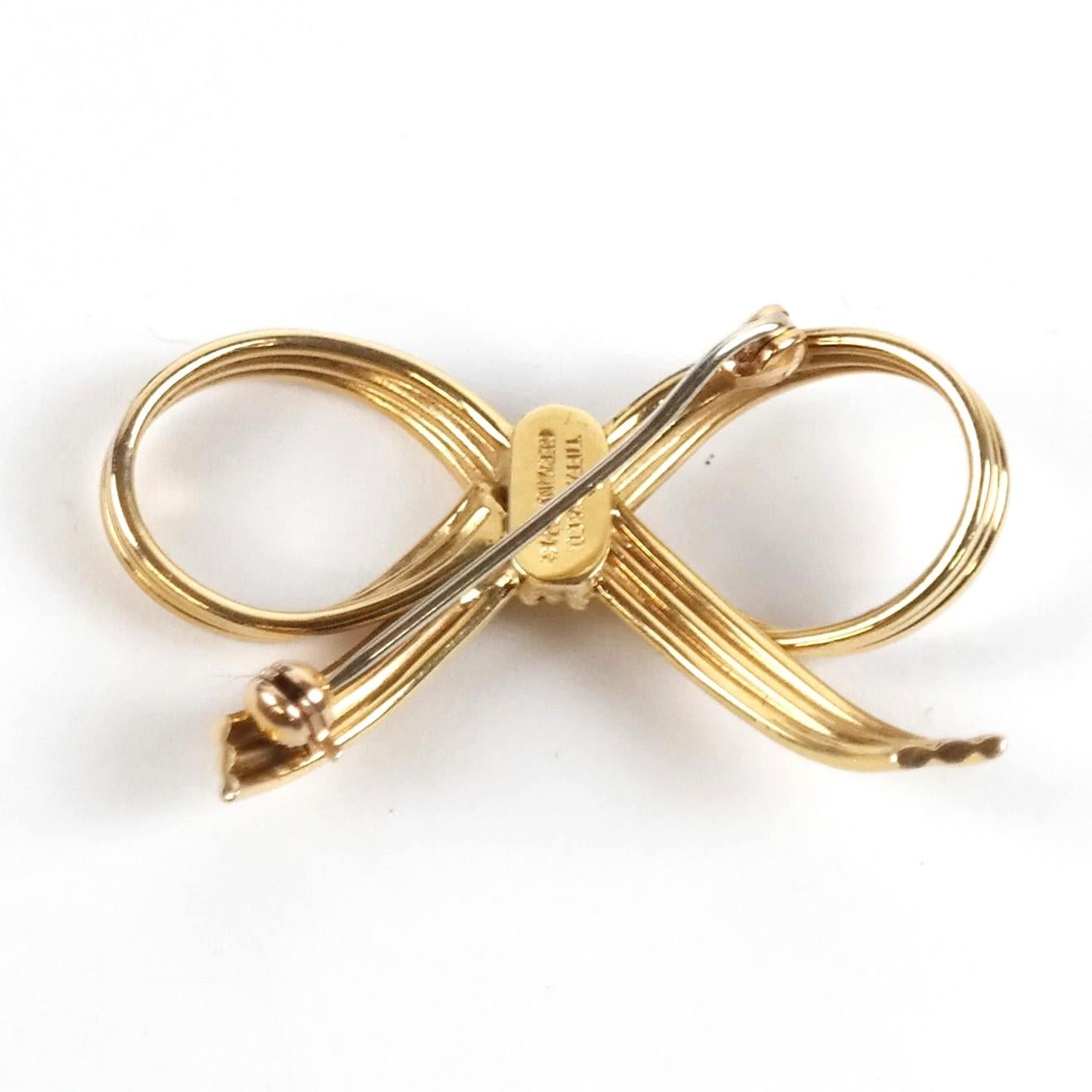 Tiffany Co Vintage 14 Karat Gelbgold A Rare Ribbon Bow 1,6 Zoll Brosche, Vintage (Retro)