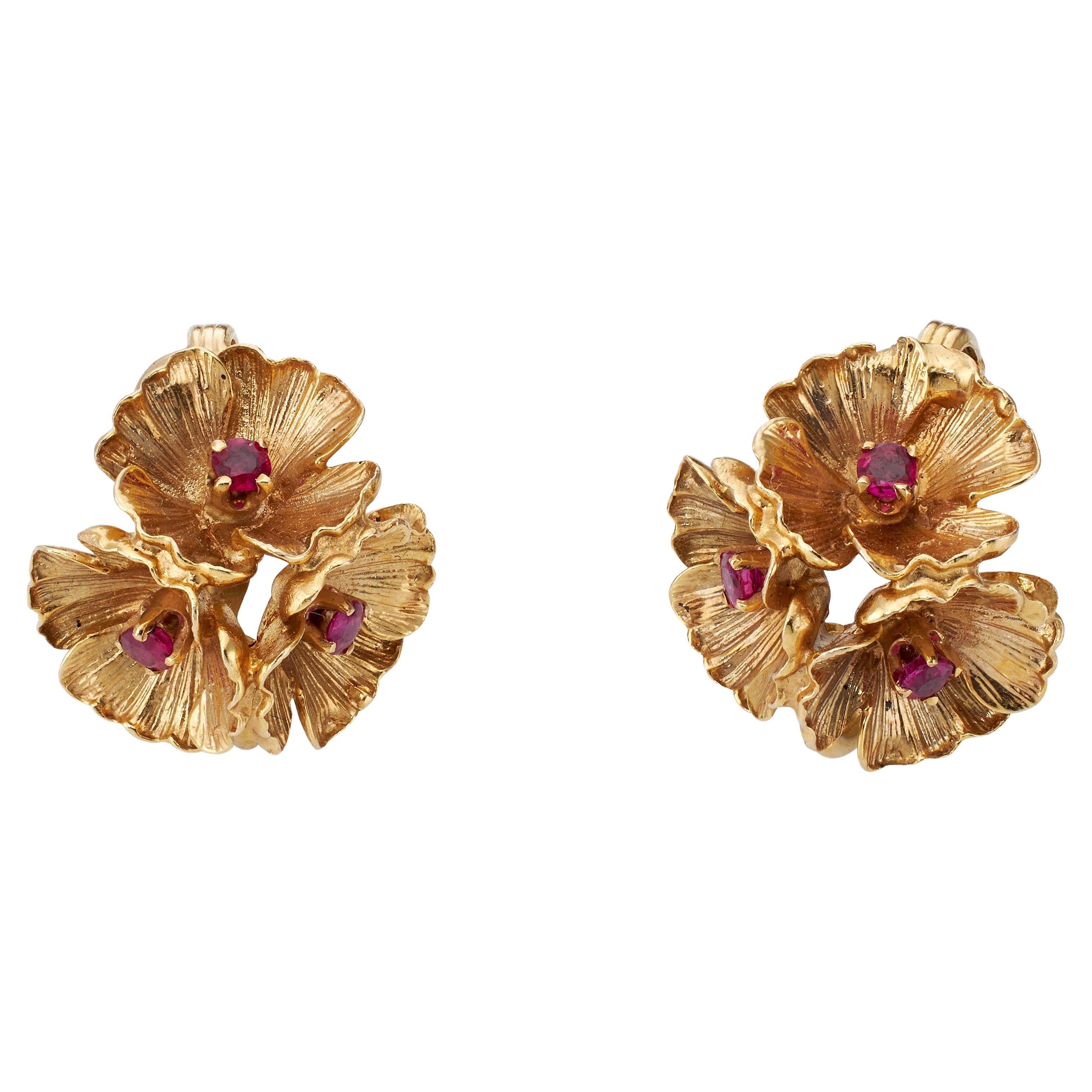 Tiffany Co Vintage Dogwood Blossoms Ruby Yellow Gold 0.80 Inch #1076 Earrings