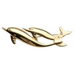 Vintage Tiffany and Company 14 Karat Yellow Gold Two Swimming Dolphins 2.4 Inch Vintage Tiffany and Company 14 Karat Yellow Gold Two Swimming Dolphins 2.4 Inch