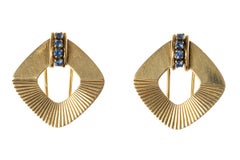 Tiffany & Co. Clip Brooches in 14 Karat Gold and Sapphires, New York, circa 1950