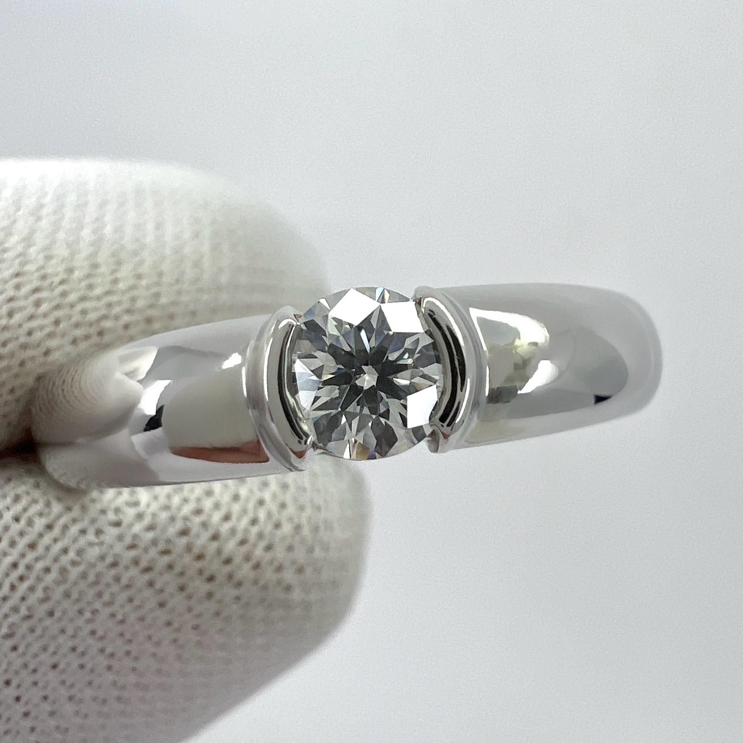 Donna Anello solitario in platino Tiffany & Co. 0,24 carati taglio rotondo con diamante 950 in vendita