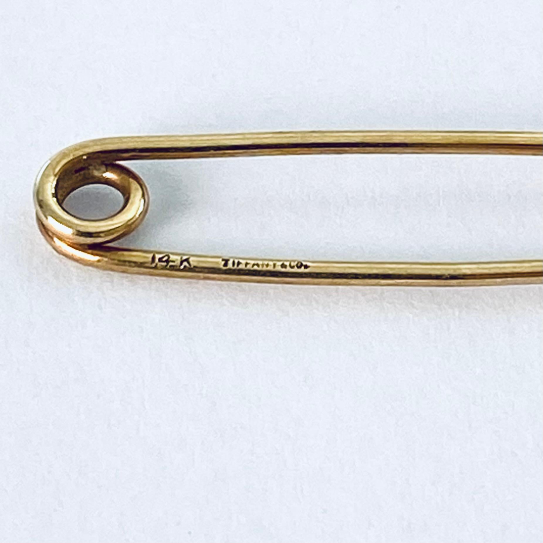 Contemporary Vintage Tiffany Co. 14 Karat Yellow Gold 2.12 Inch Long Safety Pin For Sale
