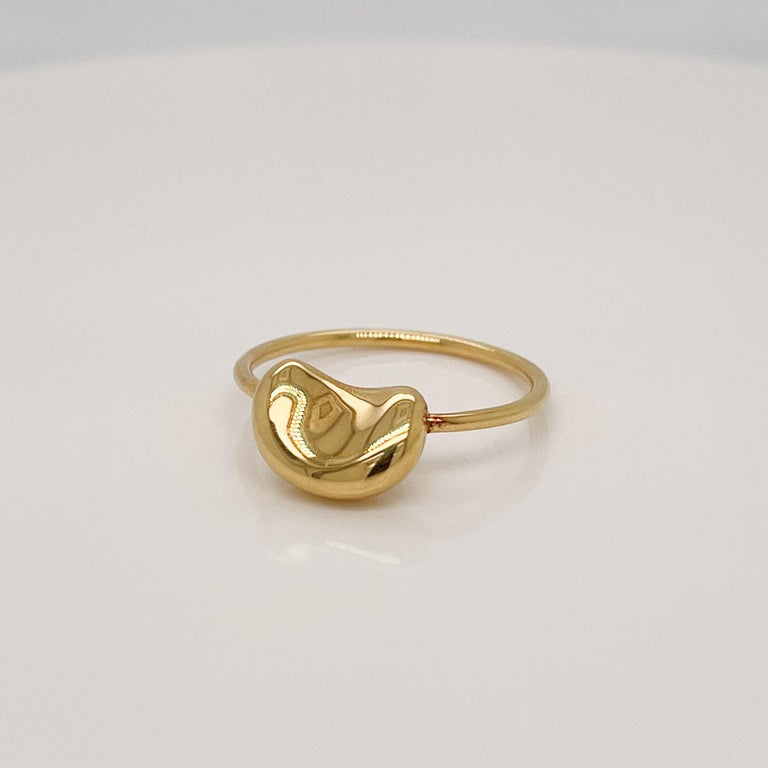 Vintage Tiffany & Co. 18 Karat Gold Elsa Peretti 'Bean' Ring For Sale 8