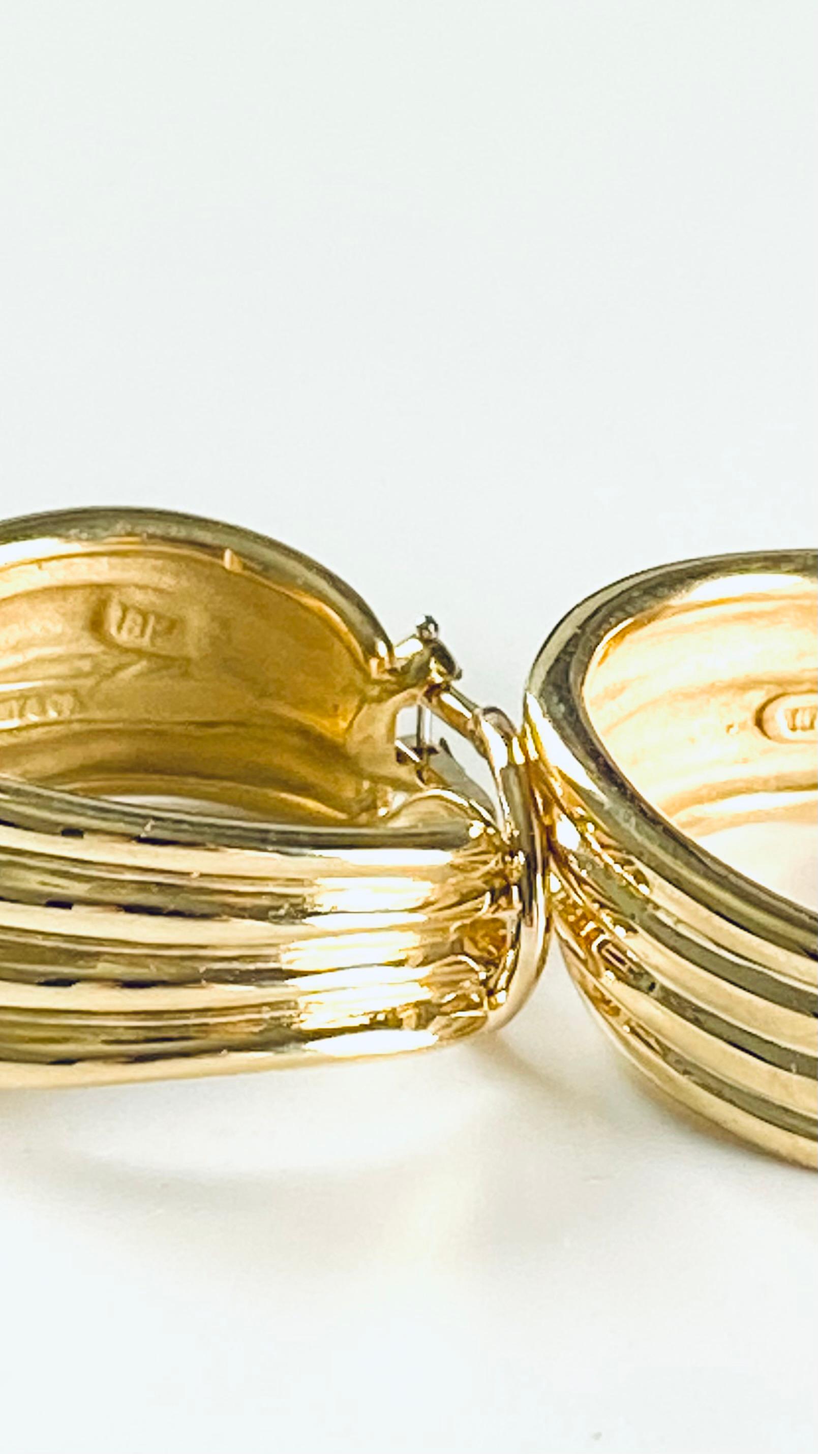Vintage Tiffany Co 18 Karat Yellow Gold Wide Ribbed Hoop One Inch Long Earrings For Sale 8