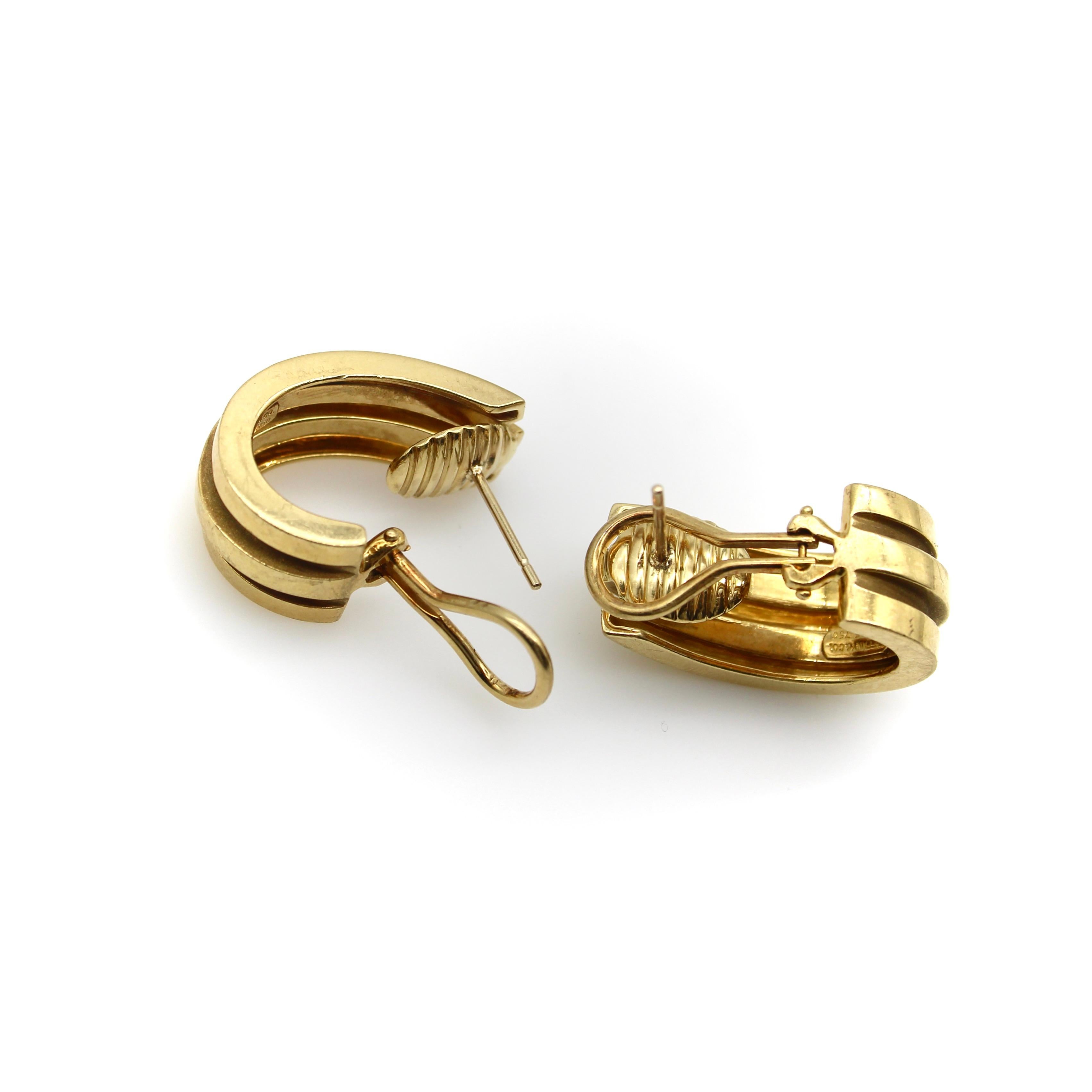 Orecchini a cerchio Atlas in oro 18 carati Tiffany & Co. d'epoca In condizioni buone in vendita a Venice, CA