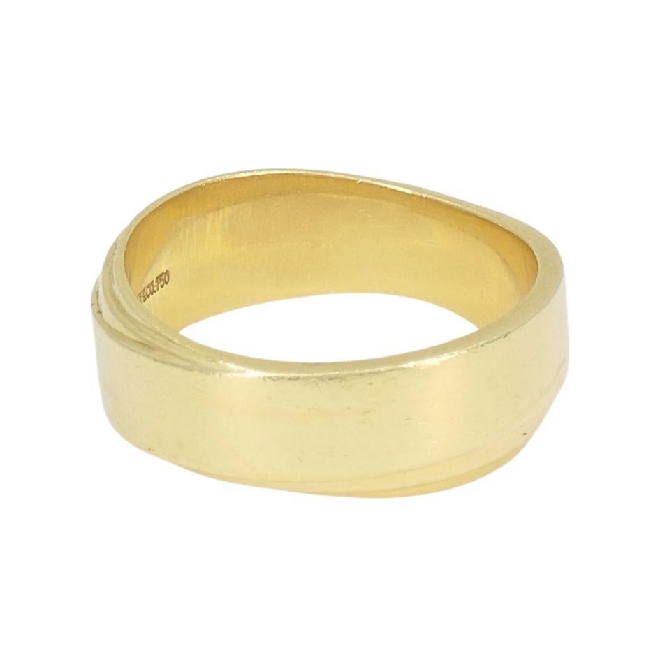 Vintage Tiffany & Co. 18k Gold Band Ring sz 9.75 In Good Condition For Sale In Beverly Hills, CA