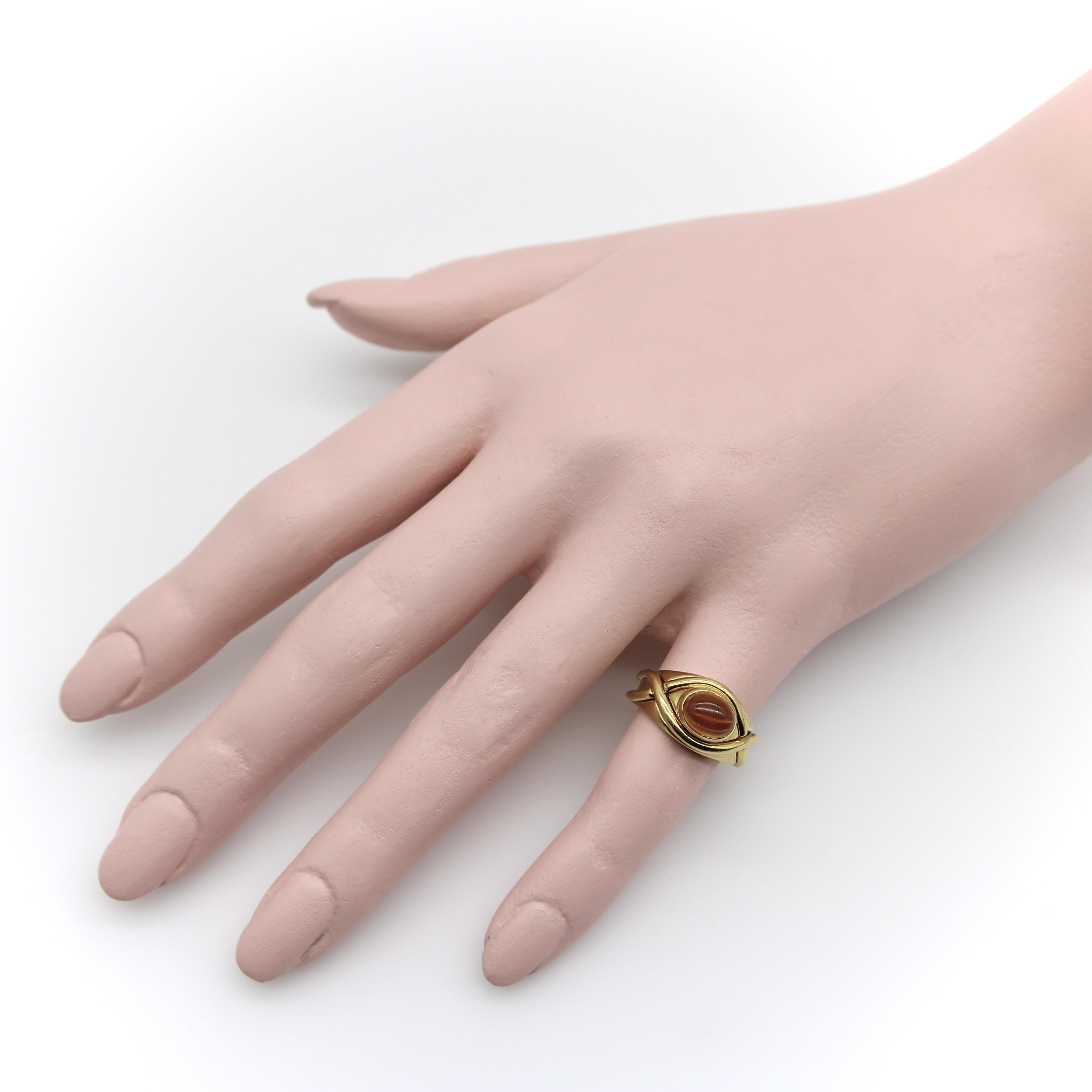 Vintage Tiffany & Co. 18K Gold Crossover Citrine Cabochon Ring For Sale 3