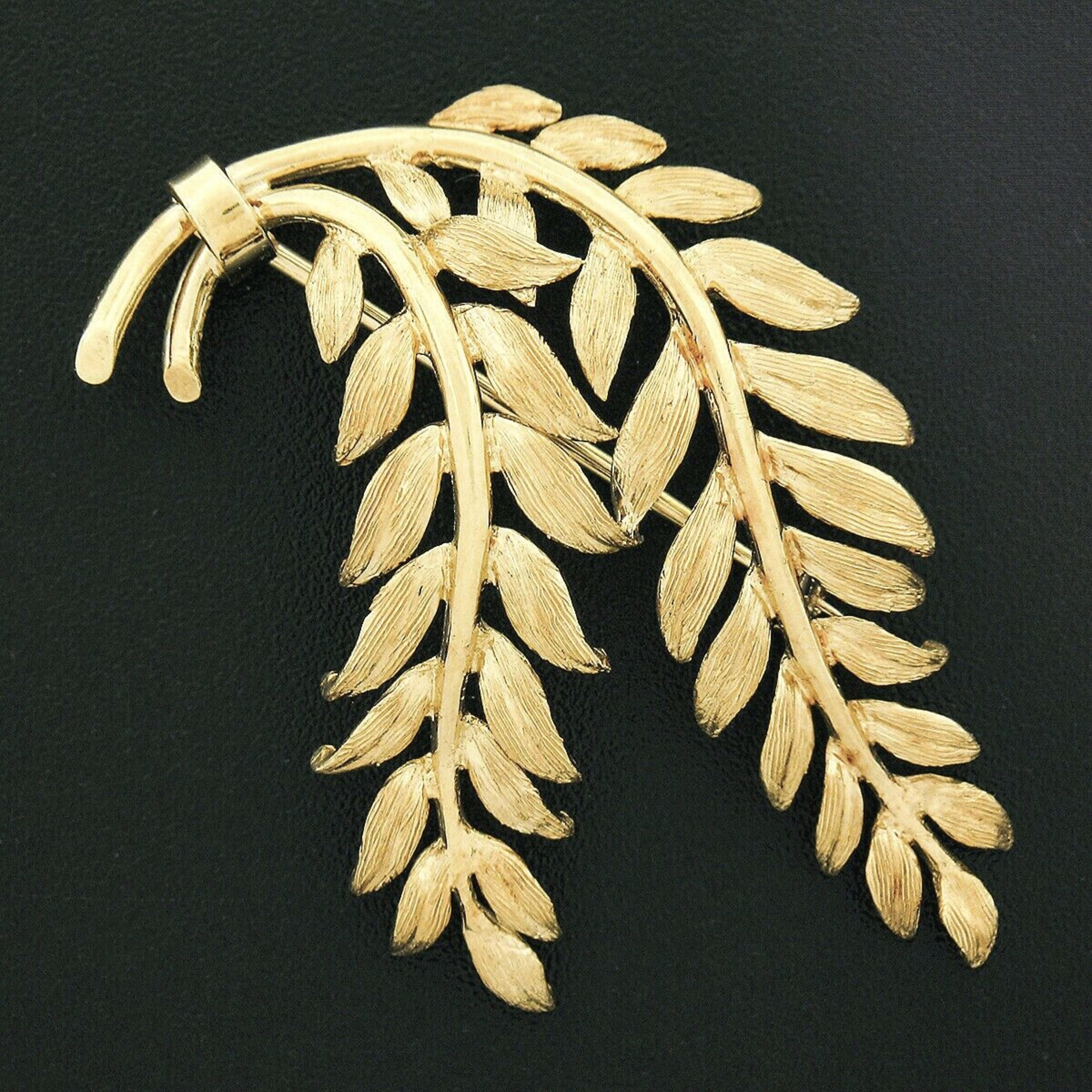 Vintage Tiffany & Co 18K Gold Detailed Textured Dual Fern Leaf Bundle Brooch Pin In Good Condition In Montclair, NJ