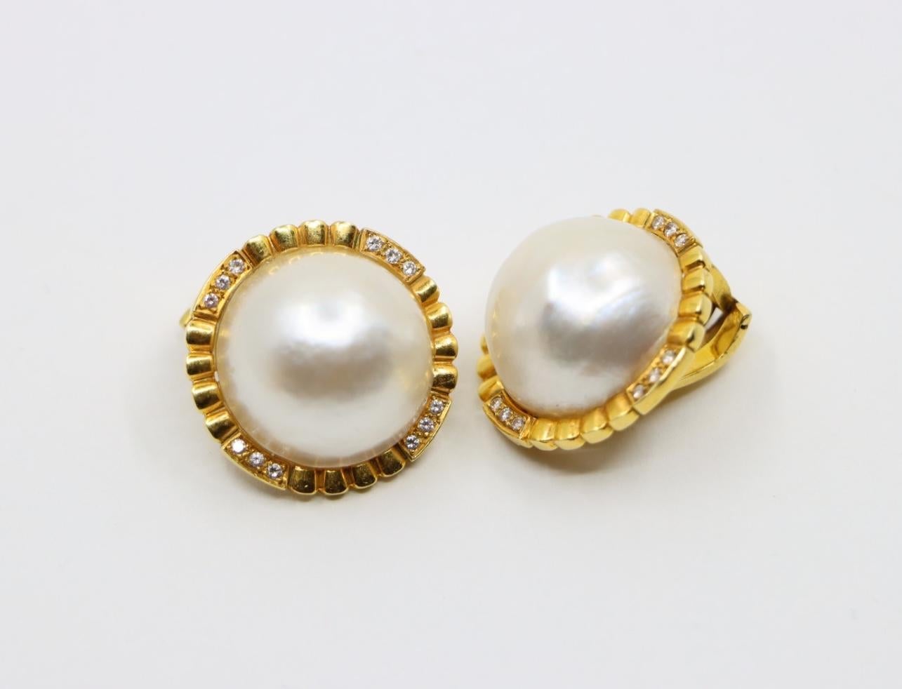 Pendientes vintage Tiffany & Co. de oro de 18 quilates con diamantes y perlas en venta 1